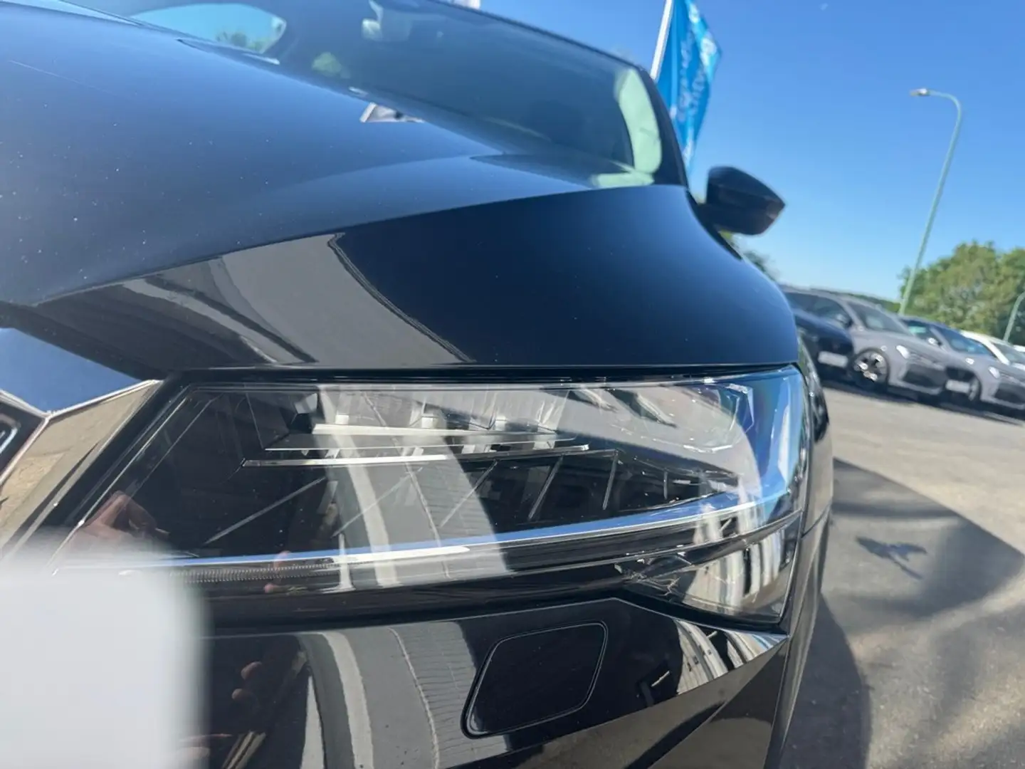 Skoda Superb Combi 1,4 iV Automatik Schwarz - 2