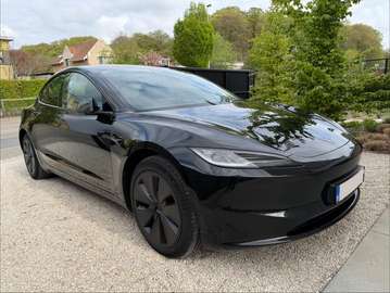 Model 3 64 kWh RWD Standart Range Premium