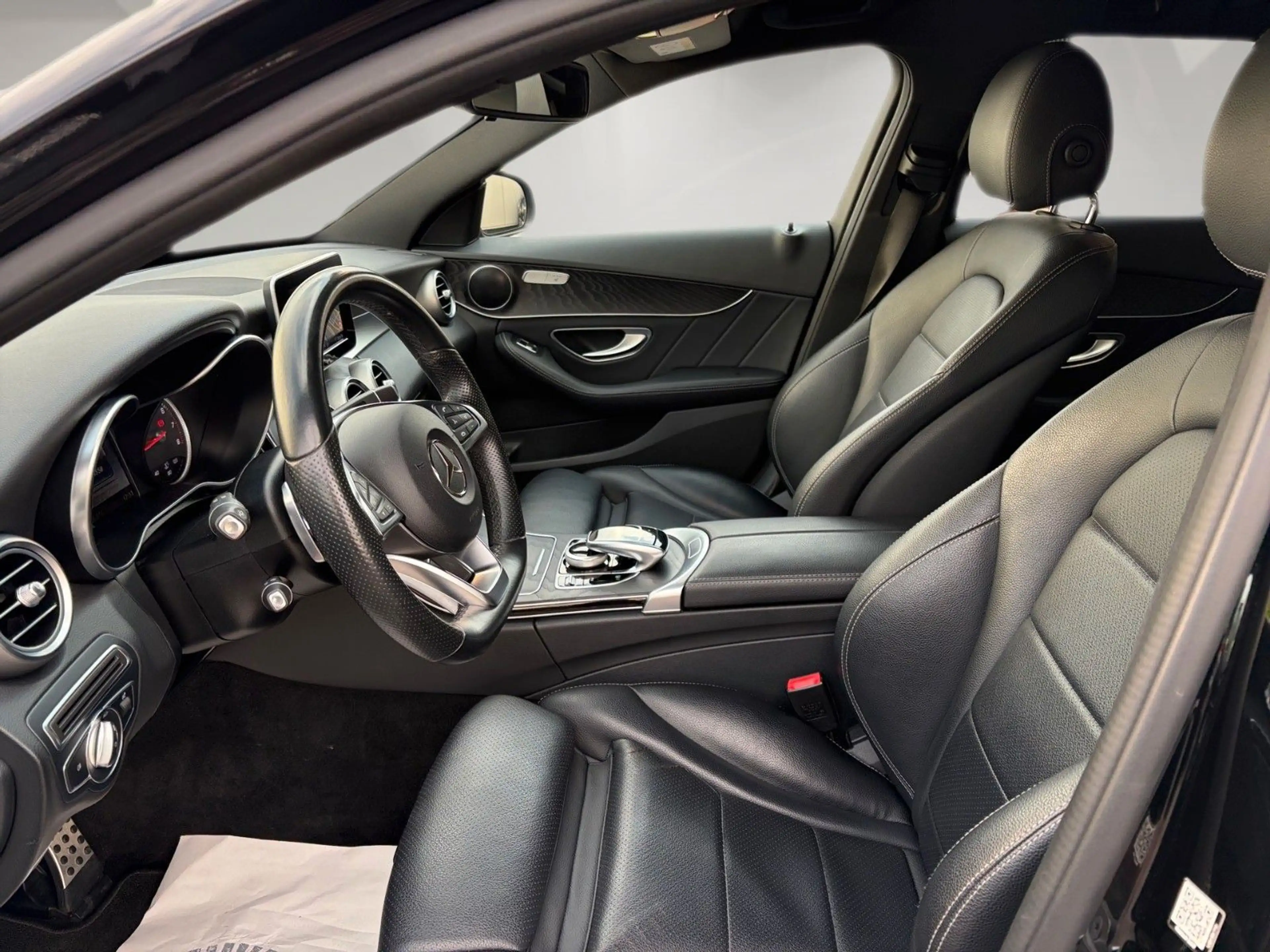 Mercedes-Benz C 180 T-Modell AMG-Line — photo 12
