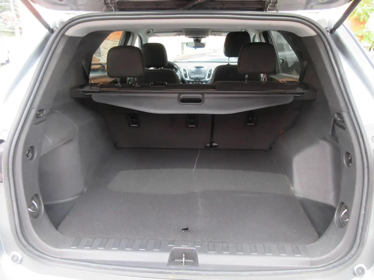 Chevrolet Equinox снимка Chevrolet Equinox