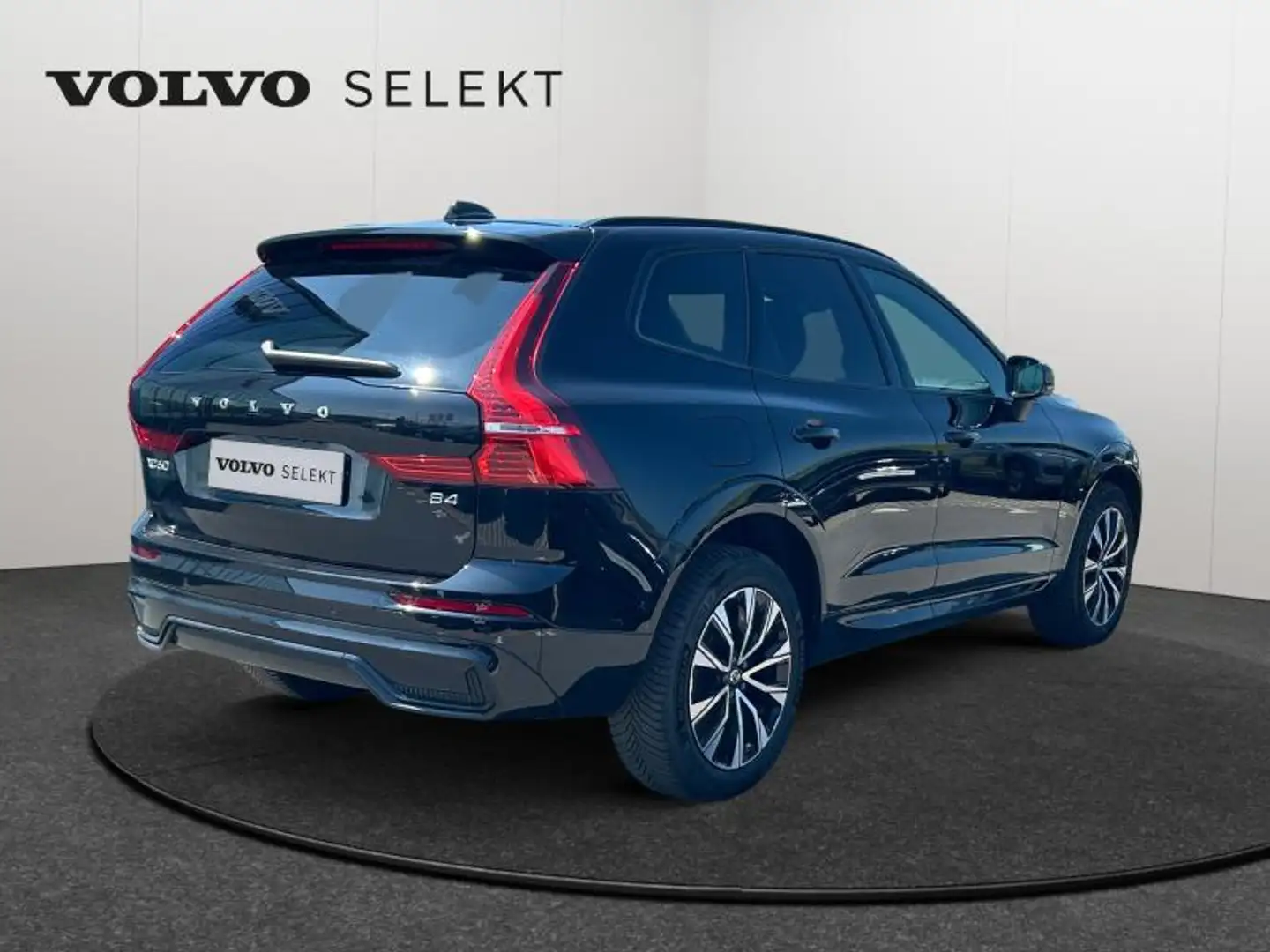 Volvo XC60 B4 Plus Dark / Diesel Noir - 2