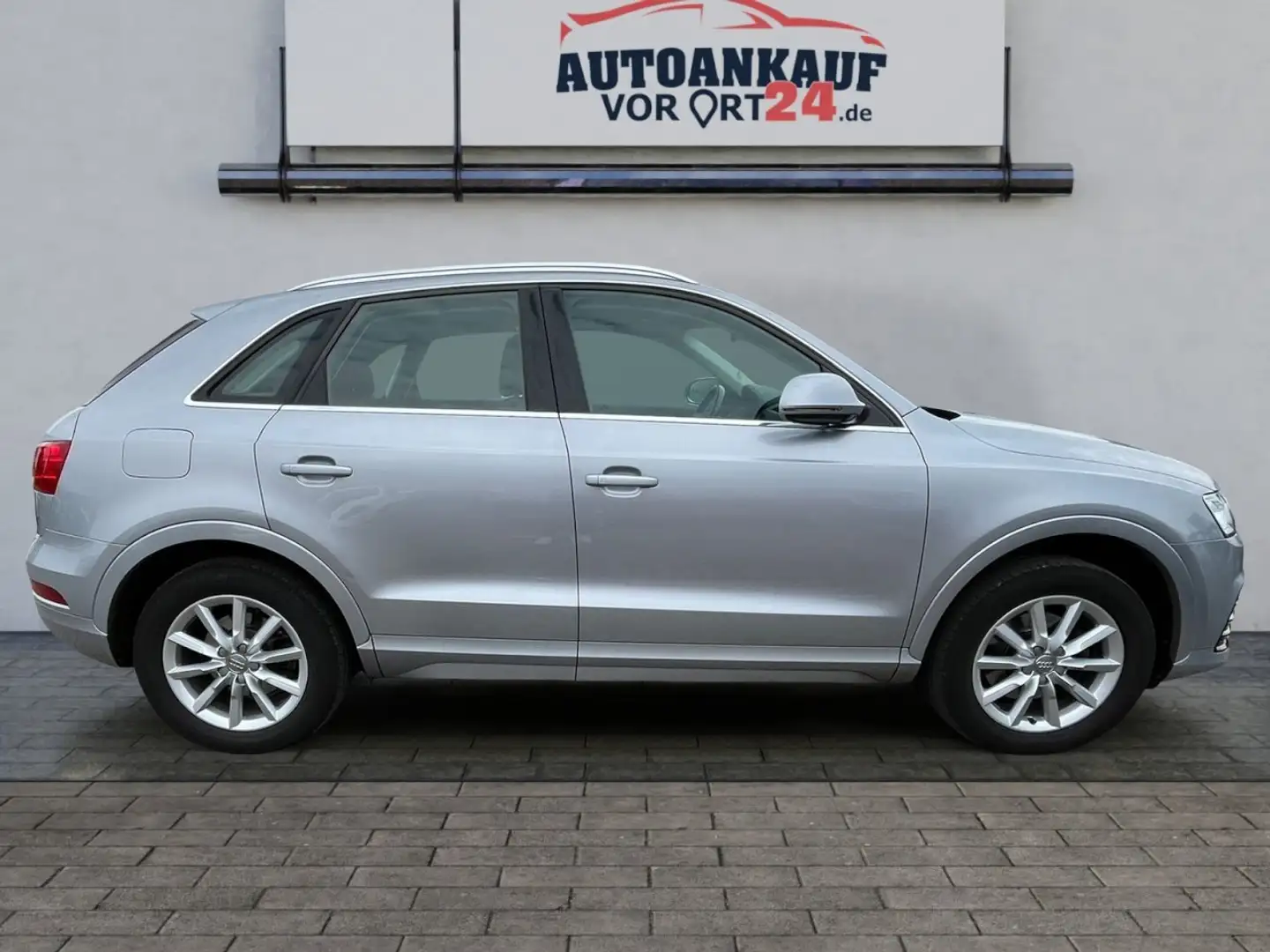 Audi Q3 2.0TDI Sport Quattro*Navi*Xenon*AHK* Klima Xenon Silber - 2