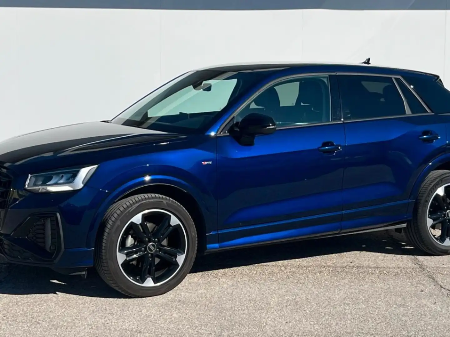 Audi Q2 30 TDI Black line S tronic 85kW Azul - 1