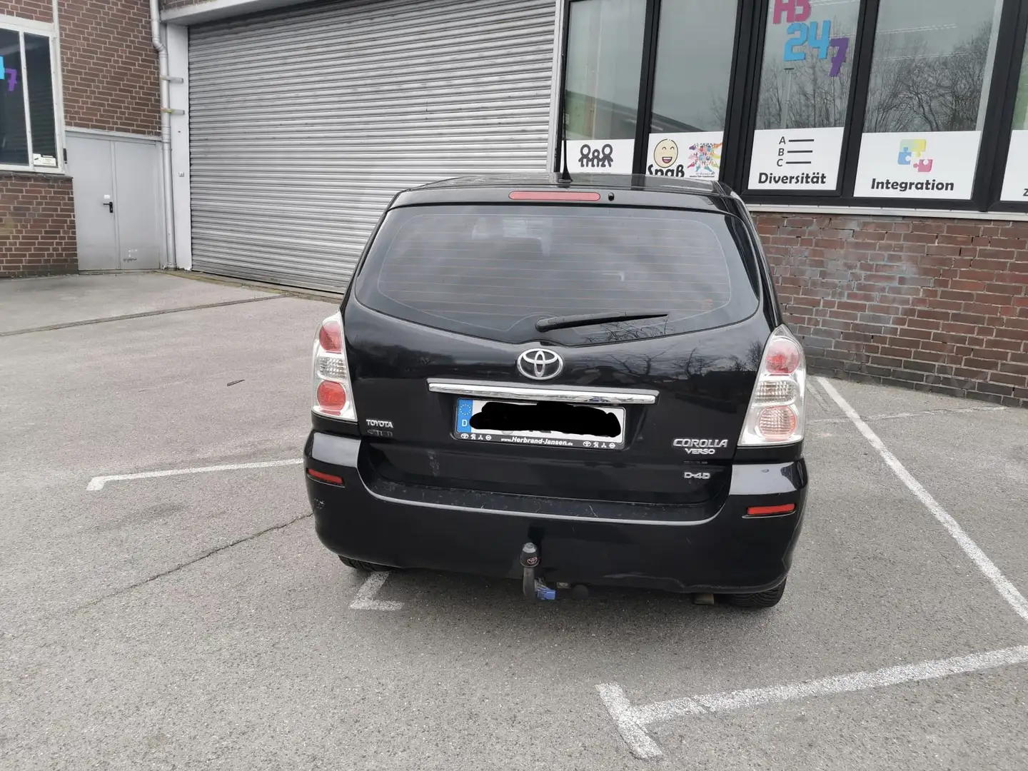 Toyota Corolla Verso 2.2 D-4D Executive Schwarz - 2