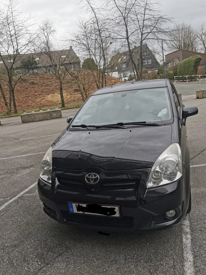 Toyota Corolla Verso 2.2 D-4D Executive Schwarz - 1