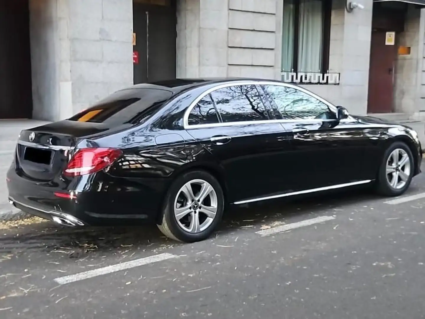 Mercedes-Benz 220 Mercedes Clase E 220d 2018 ECO GAS Negro - 2