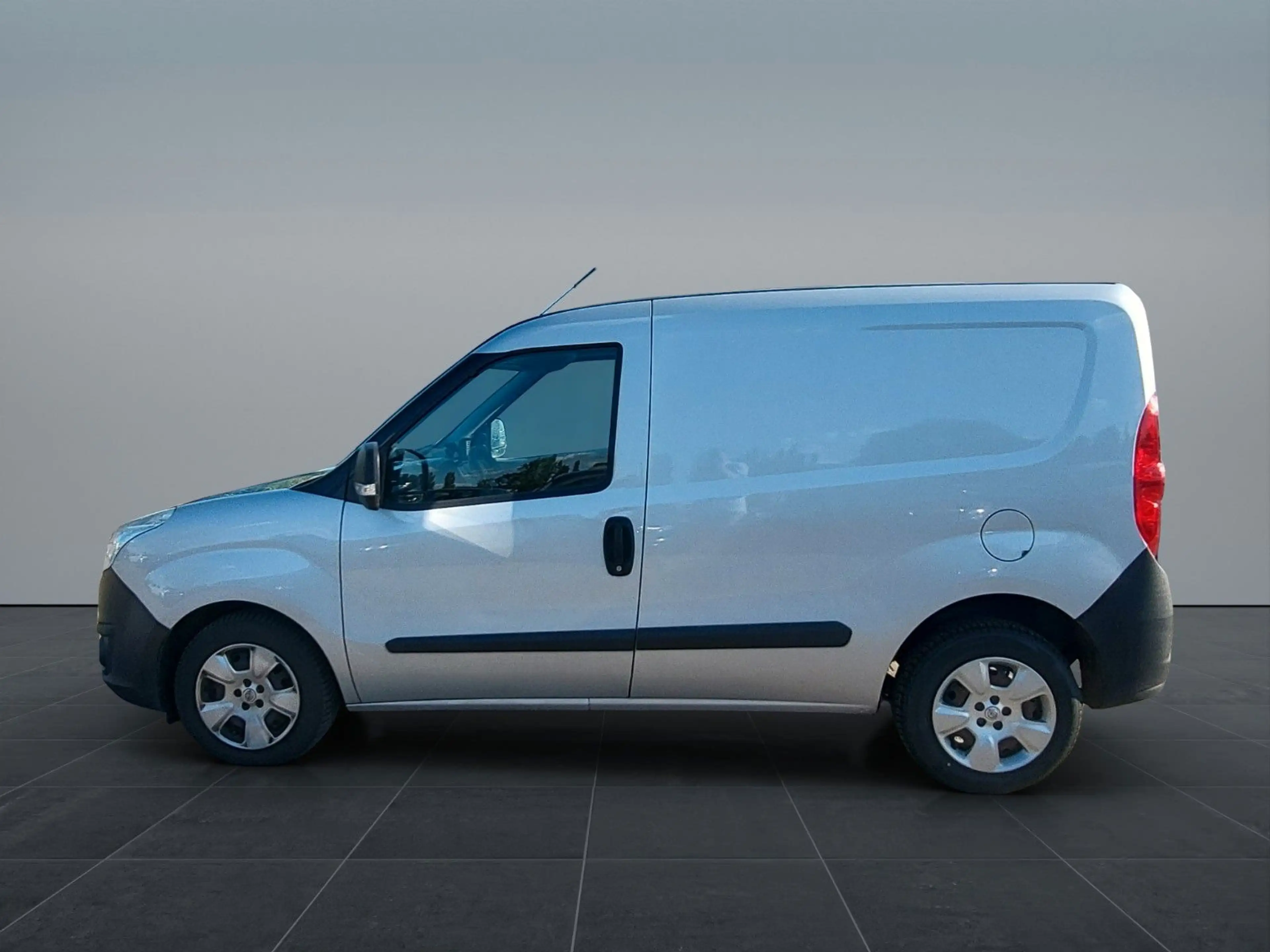 Opel Combo D Kasten L1H1 2,2t **AU/HU NEU** Klima — photo 5