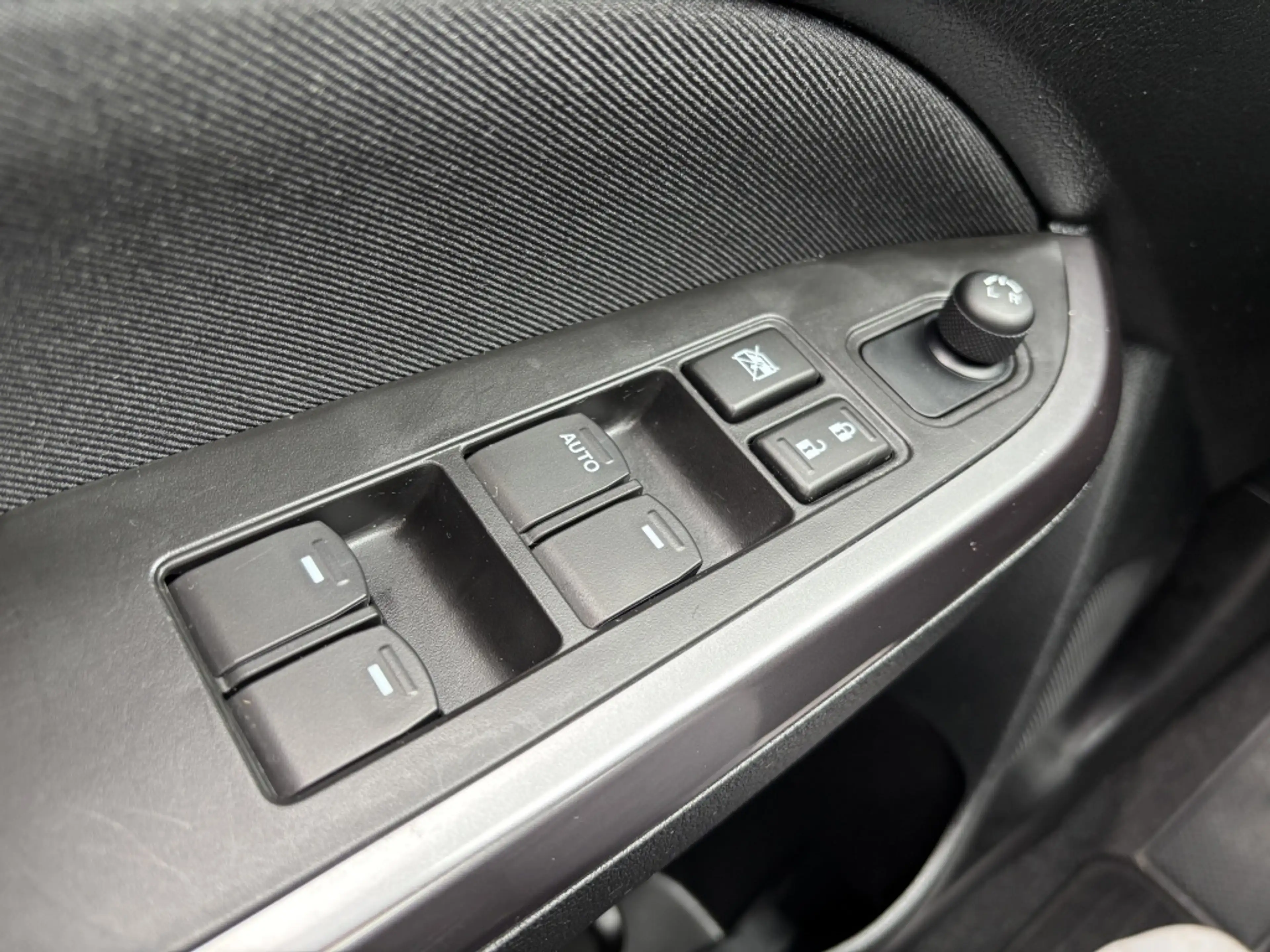 Suzuki Vitara 1.4 Boosterjet 129pk Smart Hybrid Select — photo 35