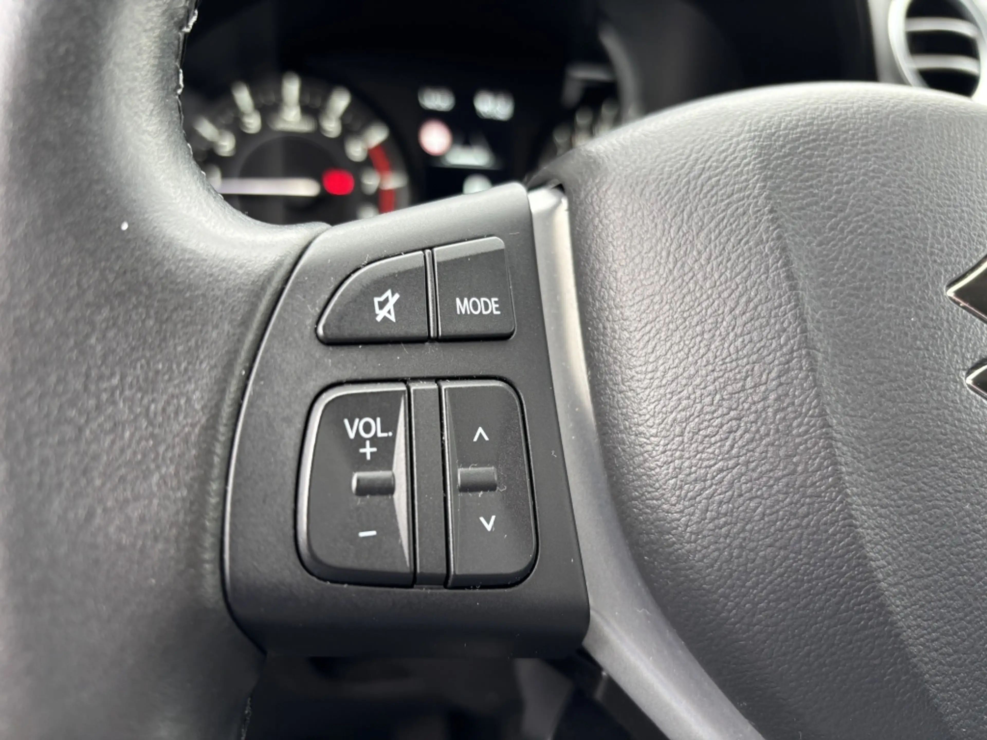 Suzuki Vitara 1.4 Boosterjet 129pk Smart Hybrid Select — photo 33
