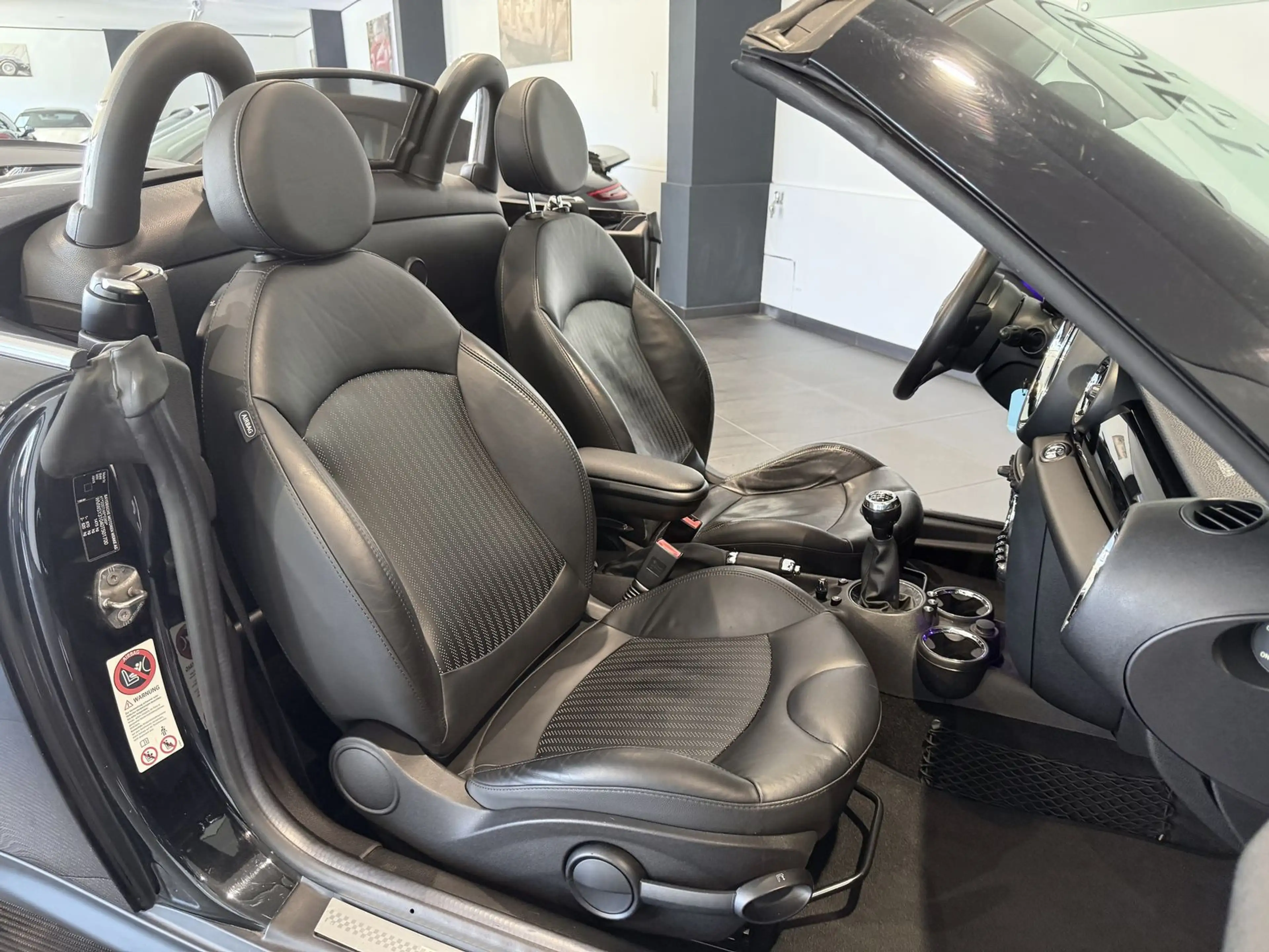 MINI Cooper S Cabrio *Chili - Wired - H&K* — photo 8