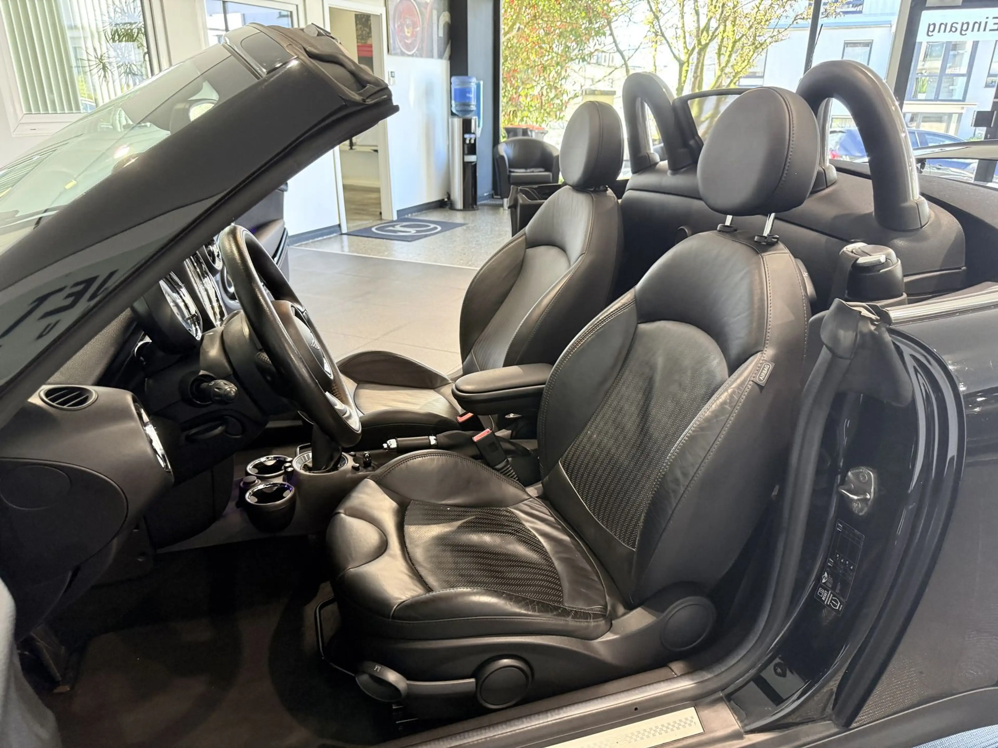 MINI Cooper S Cabrio *Chili - Wired - H&K* — photo 10