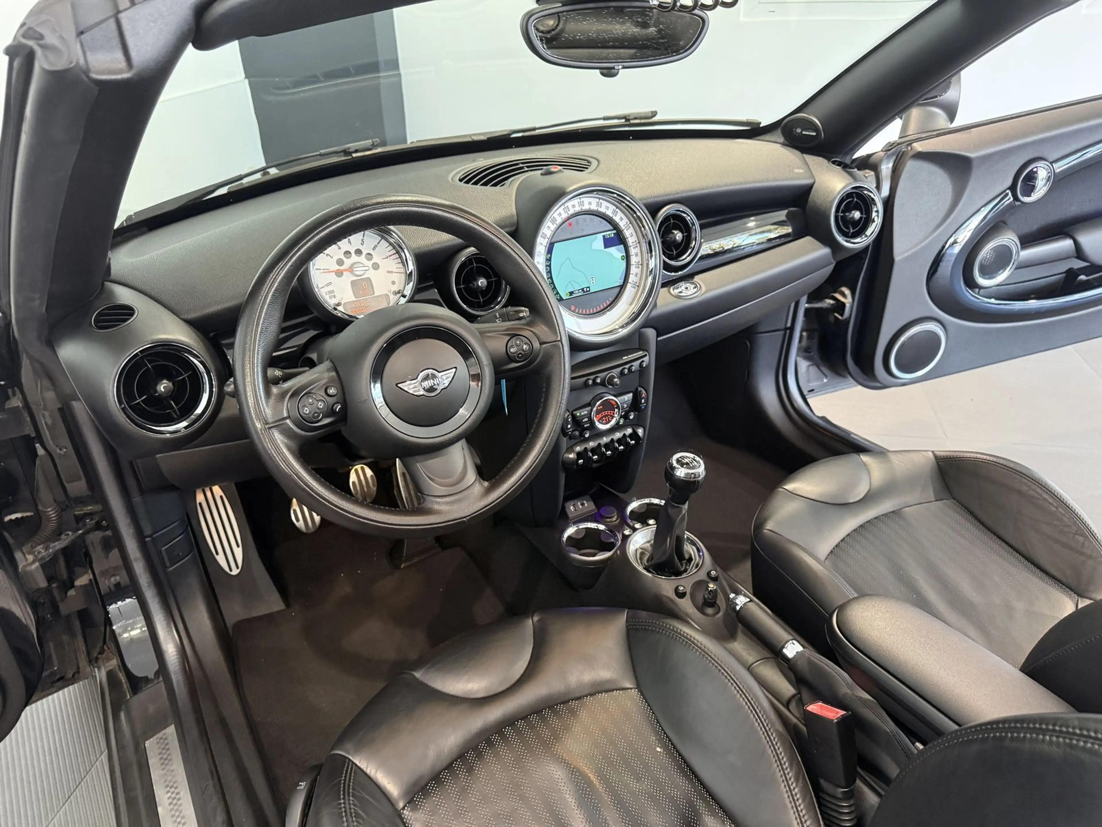 MINI Cooper S Cabrio *Chili - Wired - H&K* — photo 11