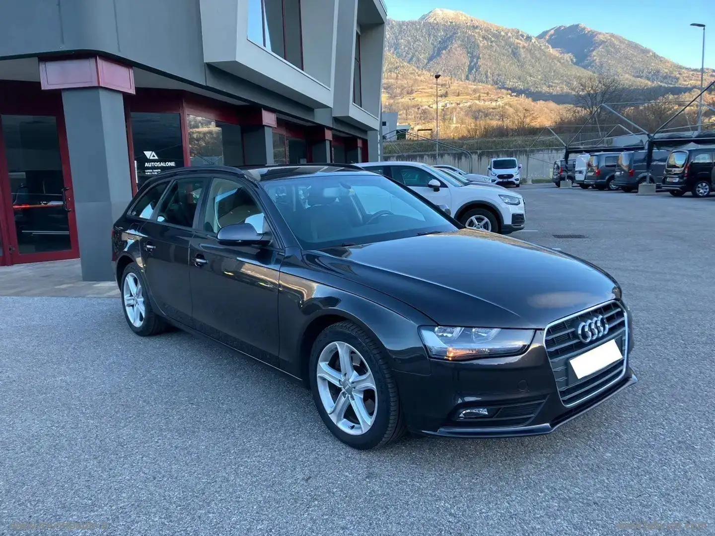 Audi A4 Avant 2.0 TDI 177 CV Nero - 2