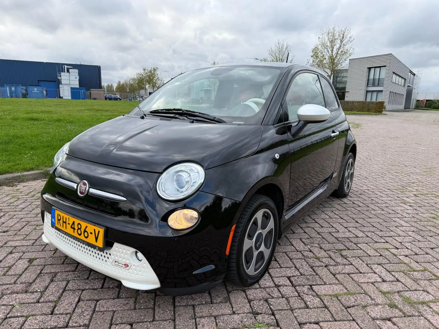 Fiat 500e 24kwh Zwart - 2