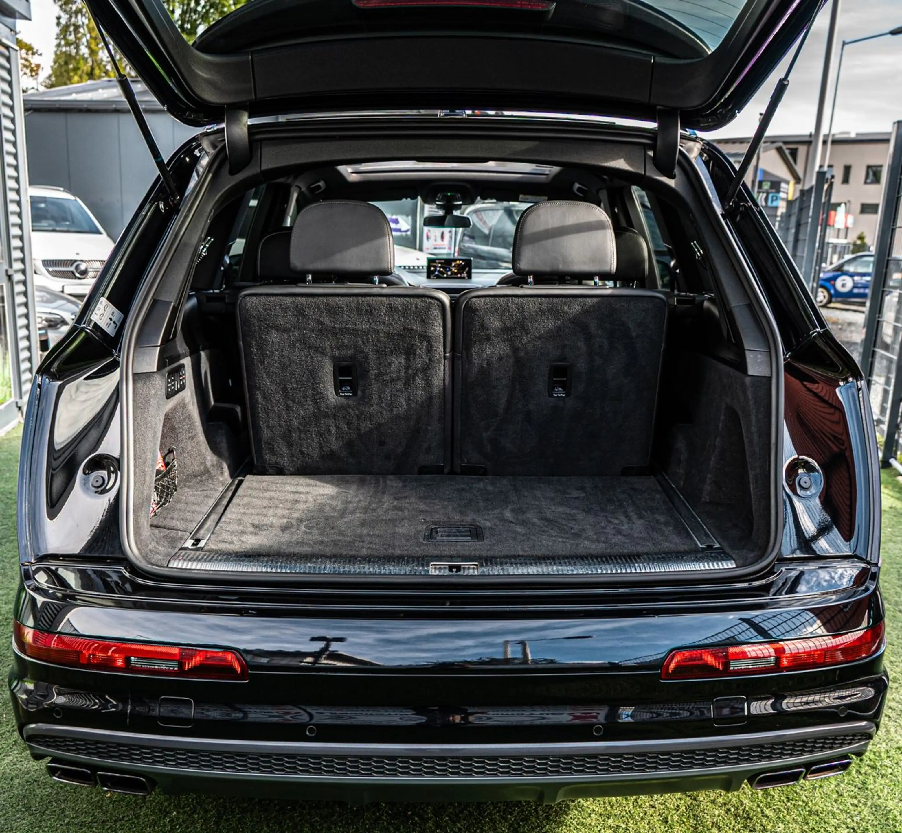 Audi SQ7 4.0 TDI QUATTRO 7-SITZER 360°|ACC|PANO|HUD — photo 15