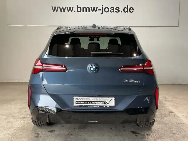 BMW X3 view 14