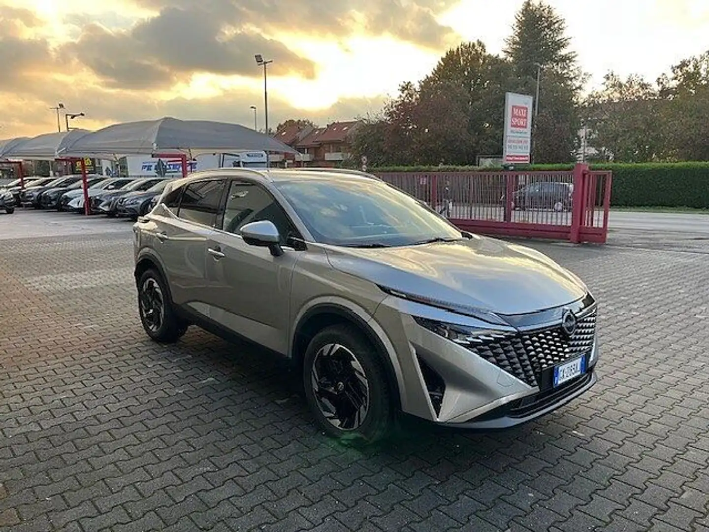 Nissan Qashqai 3ª serie MHEV 158 CV Xtronic N-Connecta Argento - 2