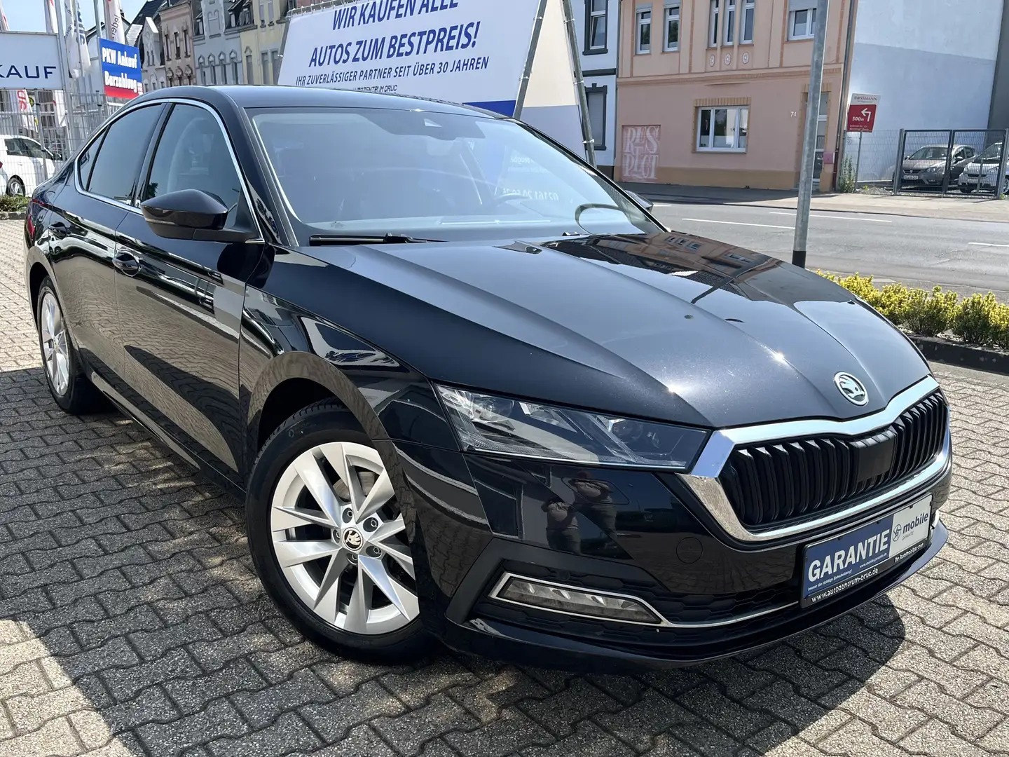 Skoda Octavia 2.0 TDI First Edition *ACC*HUD*LED*AHK* Noir - 2