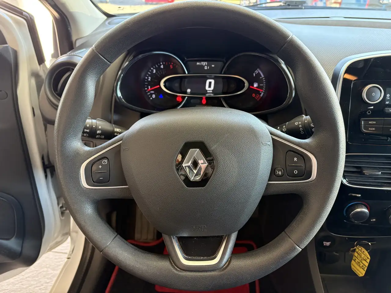 Renault Clio Grandtour — photo 9