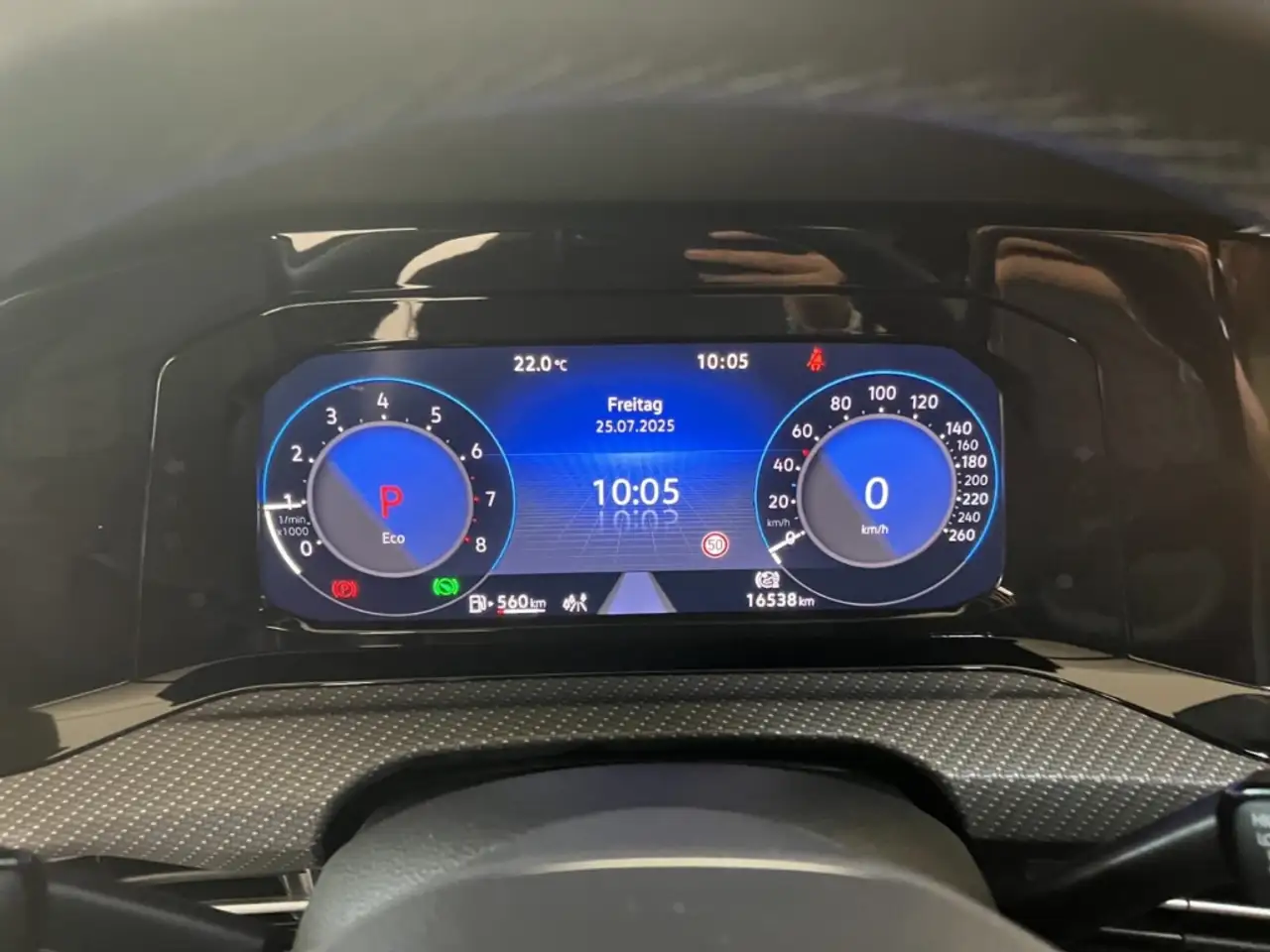 Volkswagen Golf VIII 1.5 eTSI DSG R-Line *AHK*APP-CONN.*LED*NAVI* 10