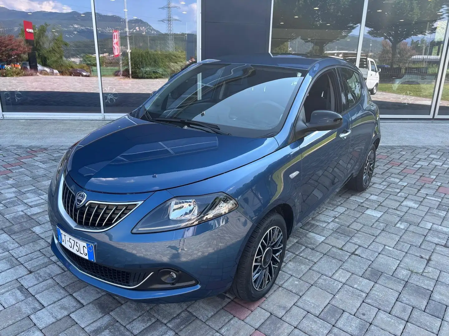 Lancia Ypsilon Ypsilon III 1.0 firefly hybrid Alberta Ferretti s Blauw - 1