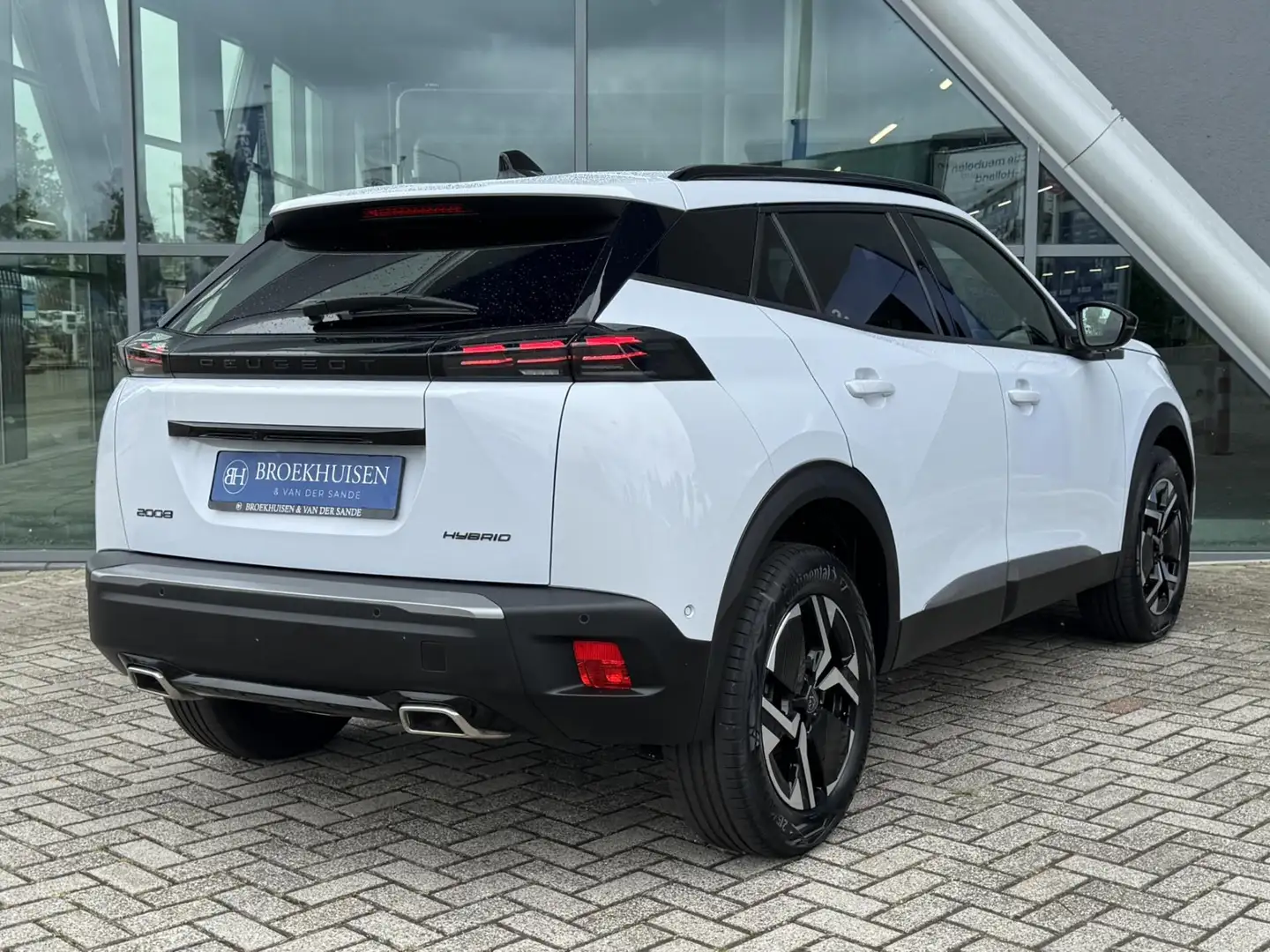 Peugeot 2008 1.2 Hybrid 136pk Allure Automaat / 360 Camera / Vi Blanc - 2
