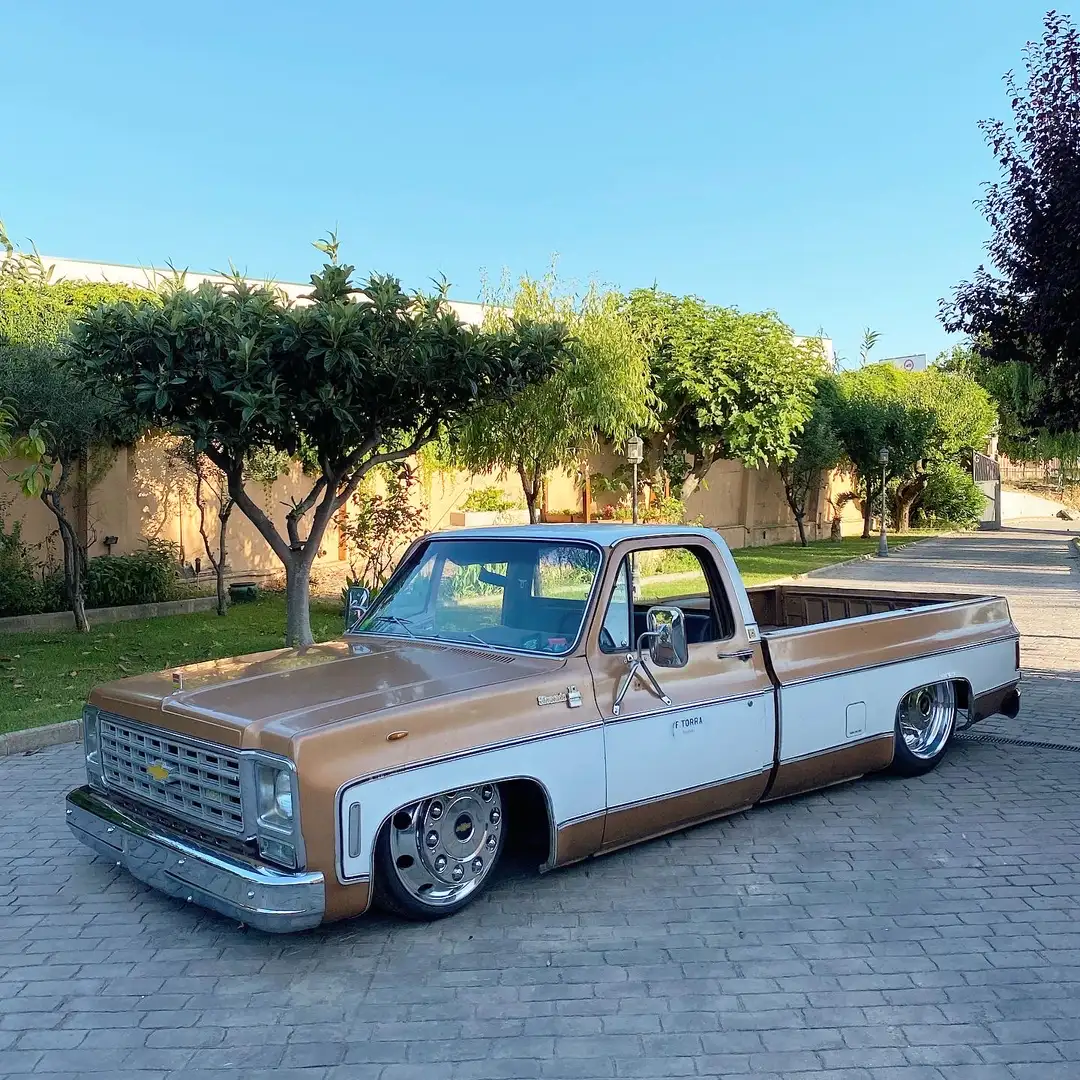 Chevrolet Silverado - 2