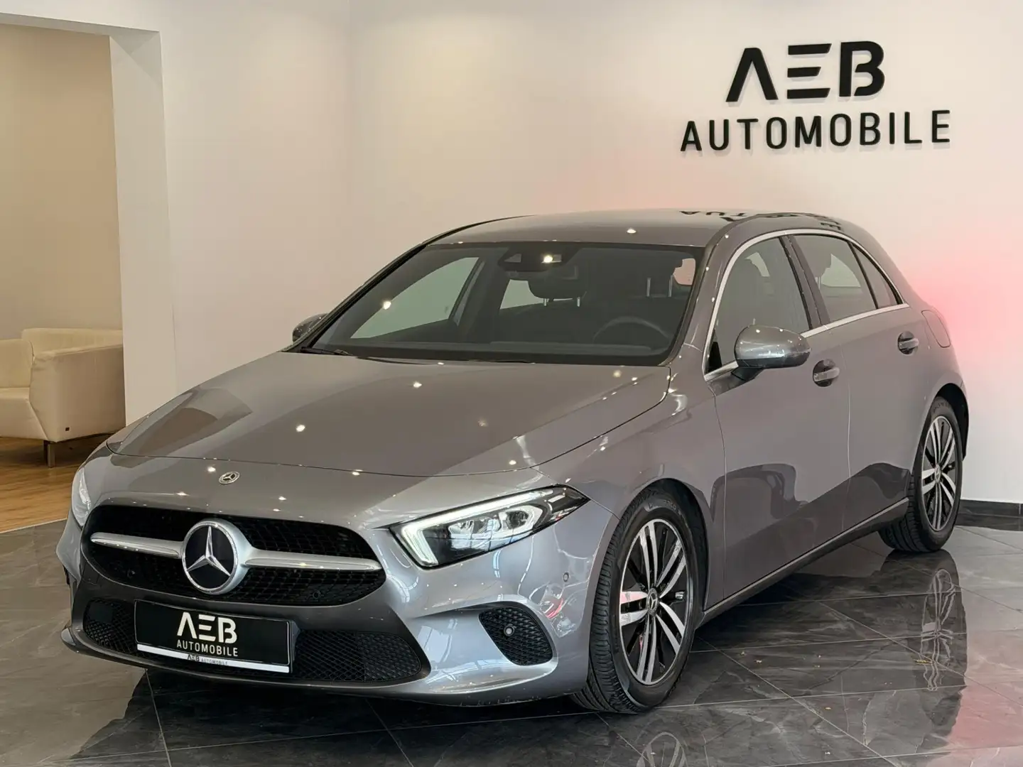 Mercedes-Benz A 200 d Aut.**Digital Cockpit**Ambiente**Kamera**TWA**S Grau - 1