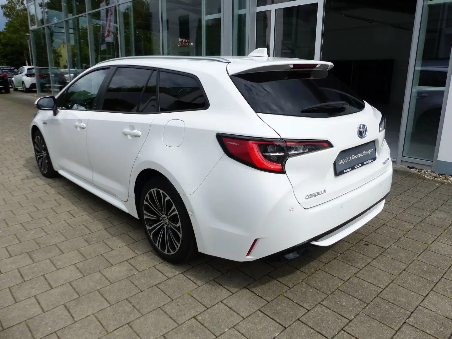 Toyota Corolla TS 2.0 TeamD TechPaket CarPlay IPA SHZ Blanc - 2