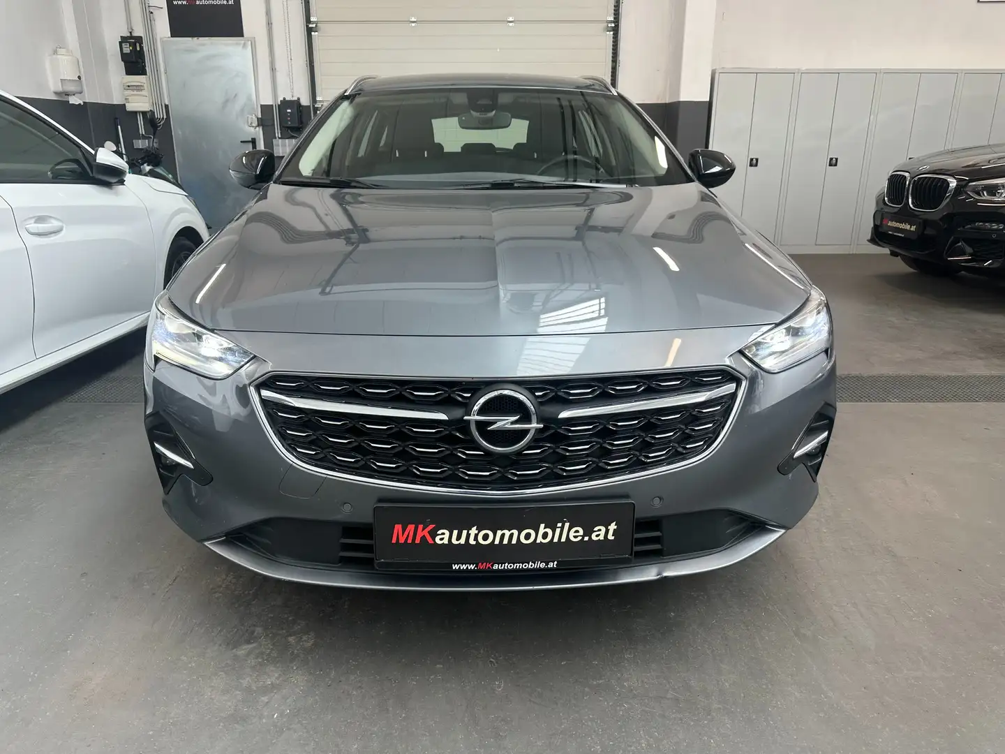 Opel Insignia ST 1,5 CDTI DVH Business Elegance Aut, Grau - 2