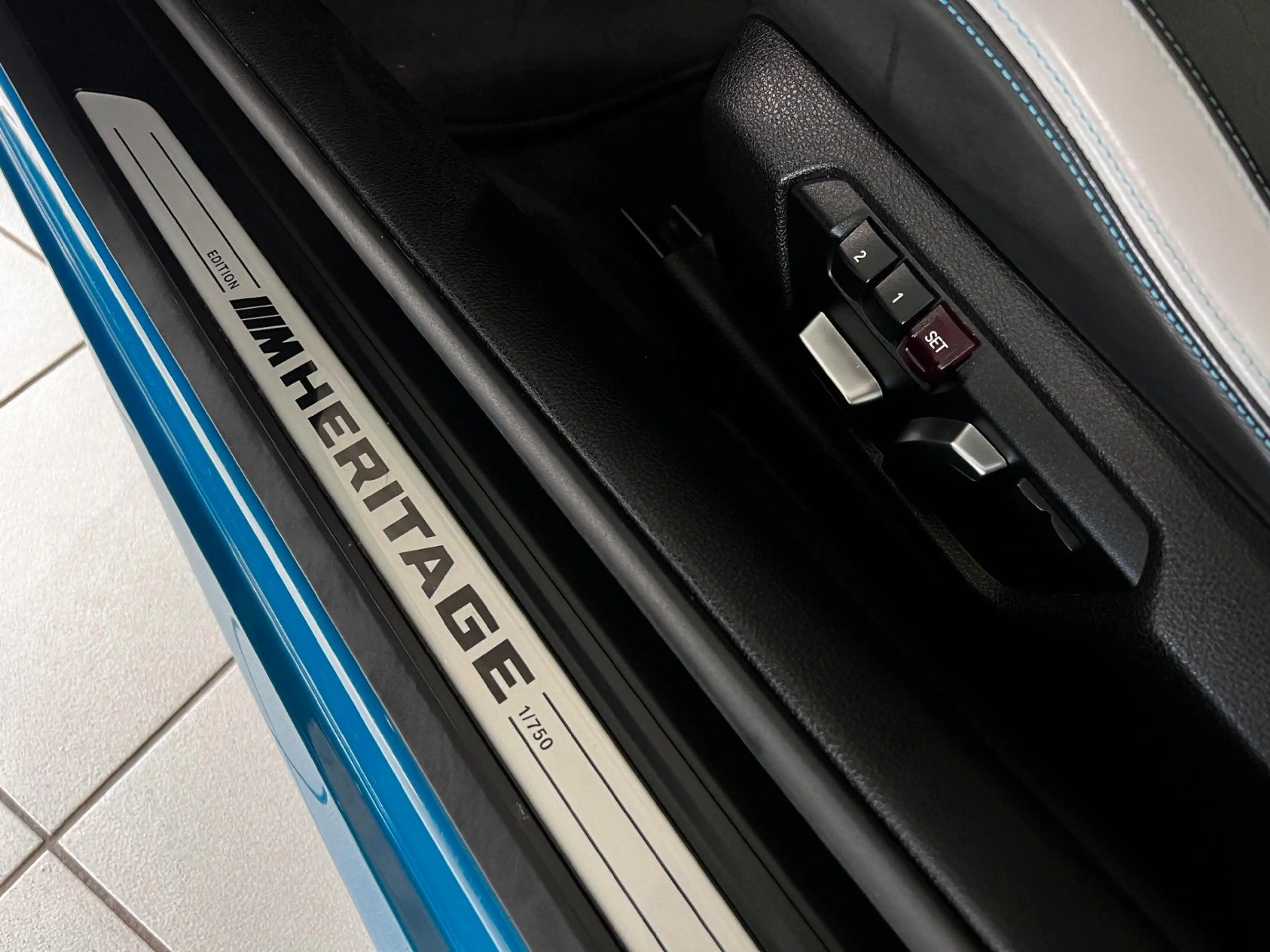 BMW M4 HERITAGE 1/750 LIMITIERT — photo 24