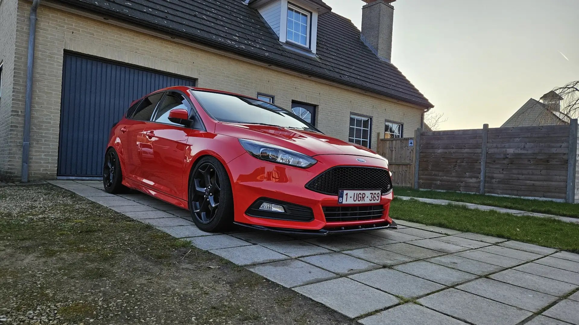 Ford Focus 2.0 EcoBoost ST Rouge - 2