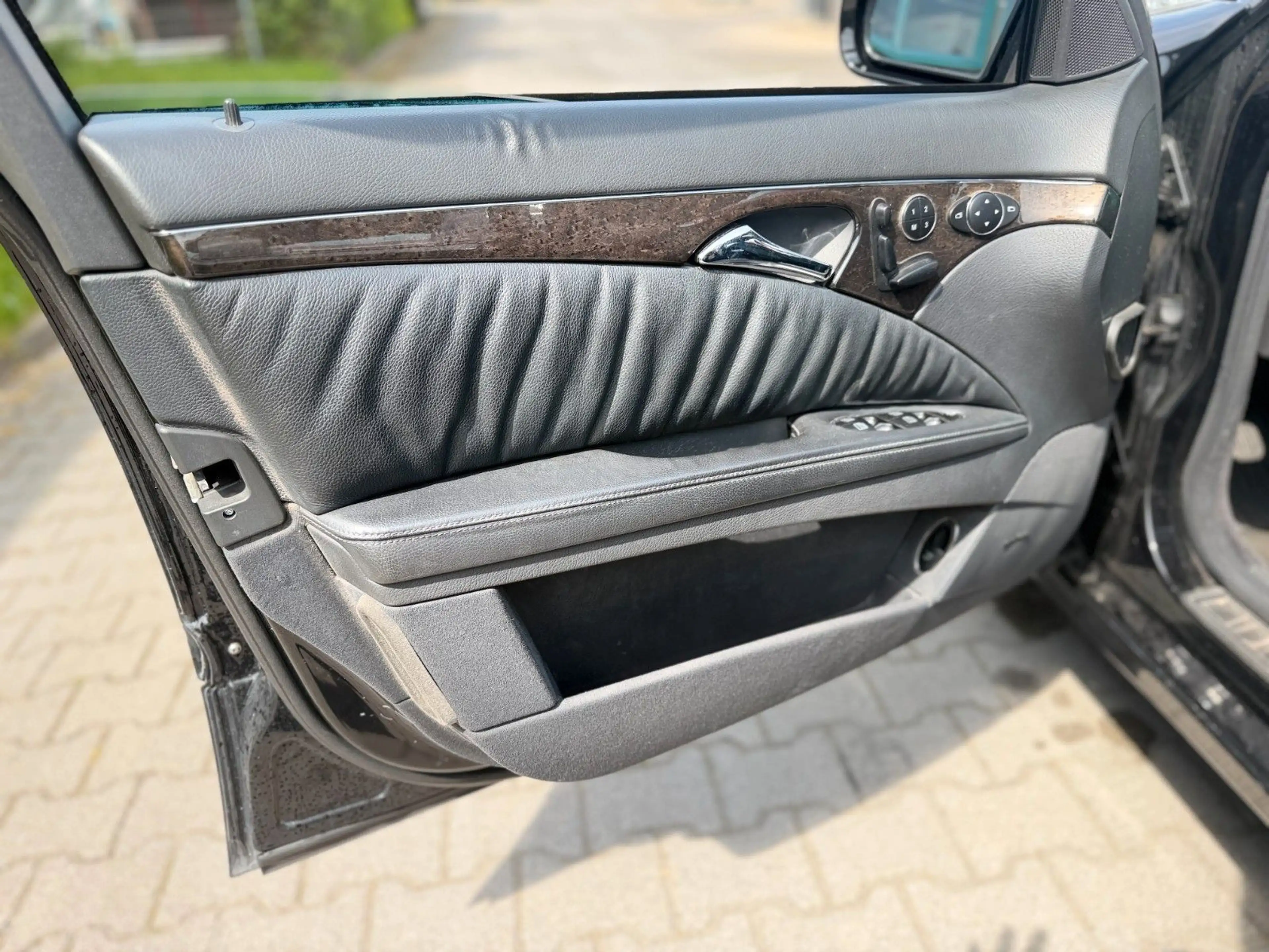 Mercedes-Benz E 350 E TÜV NEU* DEUTSCHE VORBESITZER — photo 14