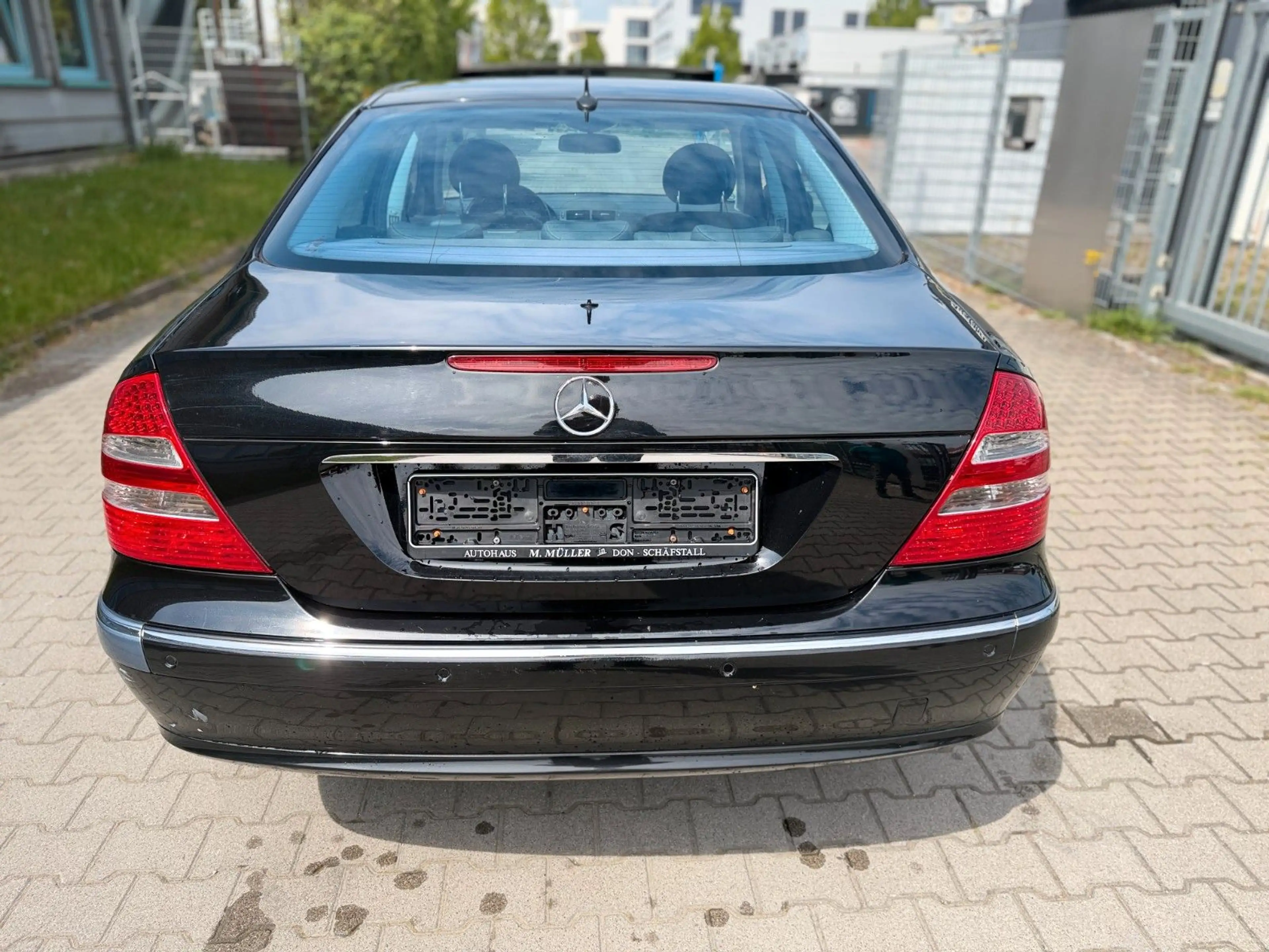 Mercedes-Benz E 350 E TÜV NEU* DEUTSCHE VORBESITZER — photo 7