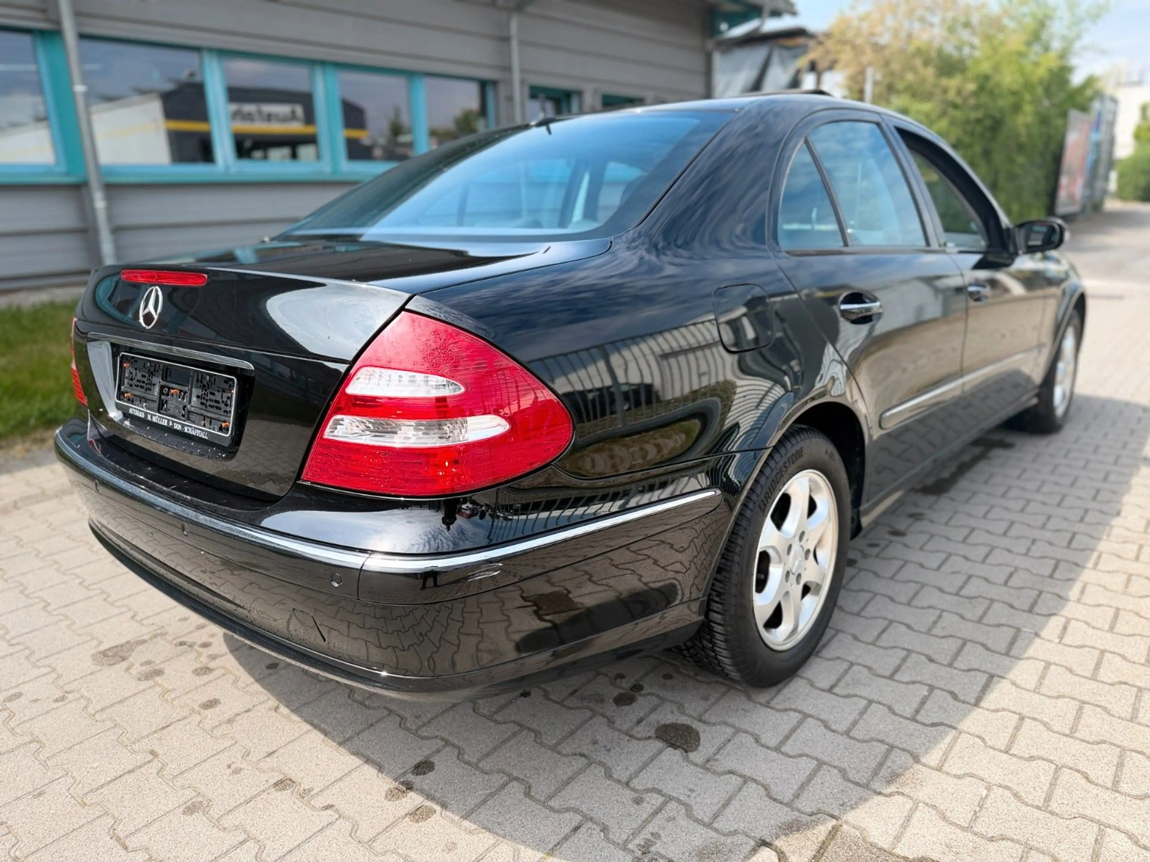 Mercedes-Benz E 350 E TÜV NEU* DEUTSCHE VORBESITZER — photo 6