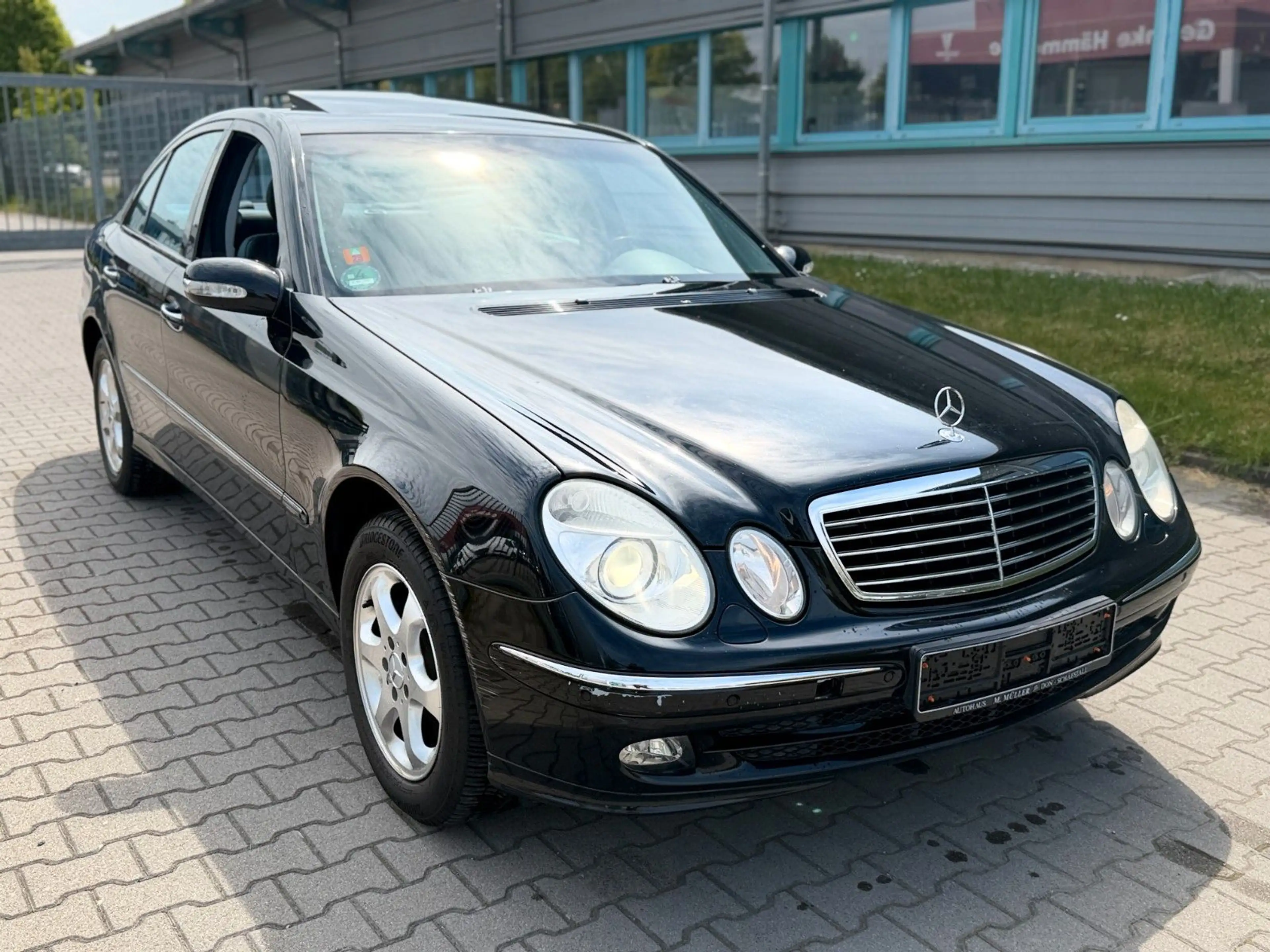 Mercedes-Benz E 350 E TÜV NEU* DEUTSCHE VORBESITZER — photo 3