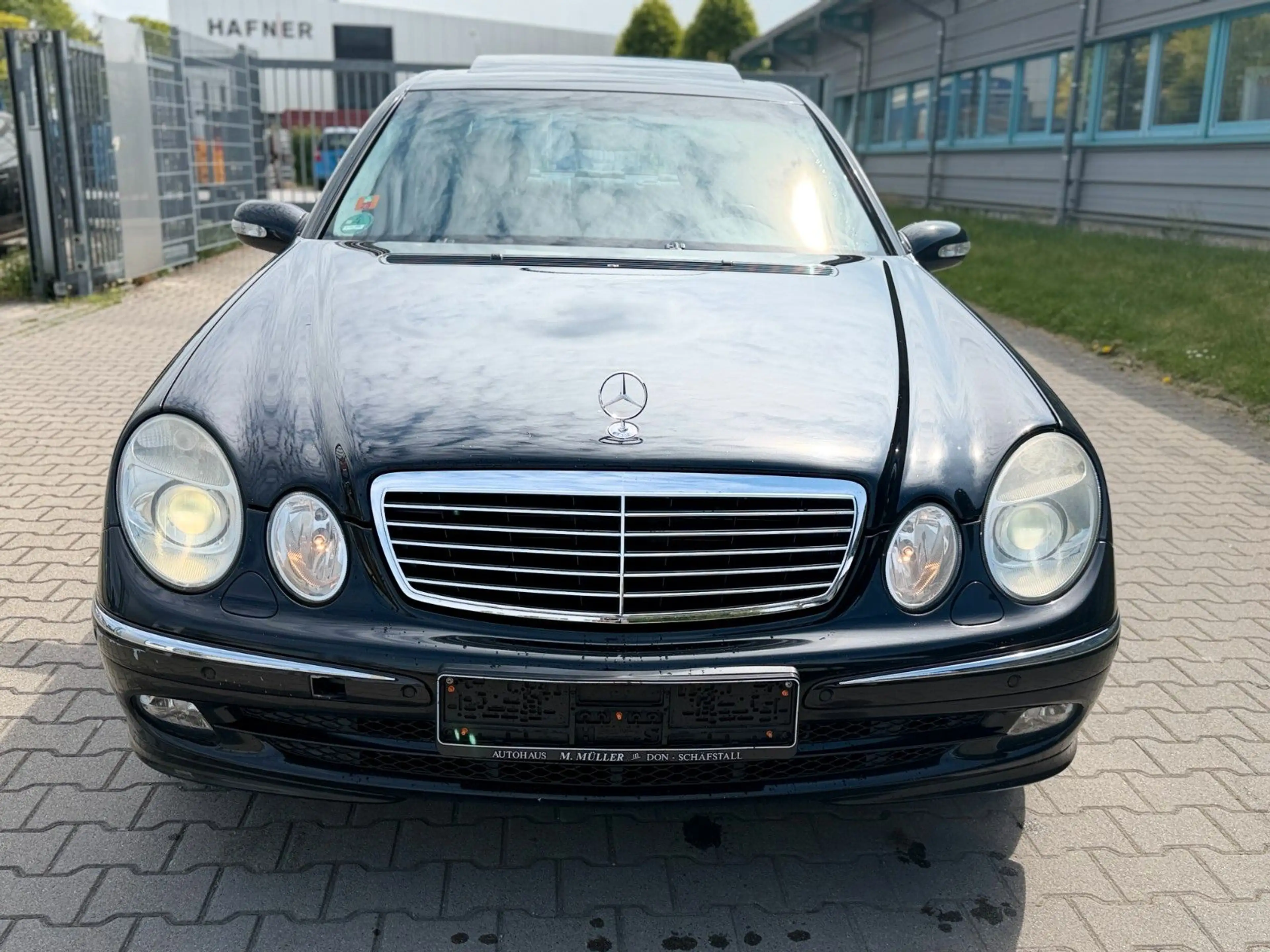 Mercedes-Benz E 350 E TÜV NEU* DEUTSCHE VORBESITZER — photo 2