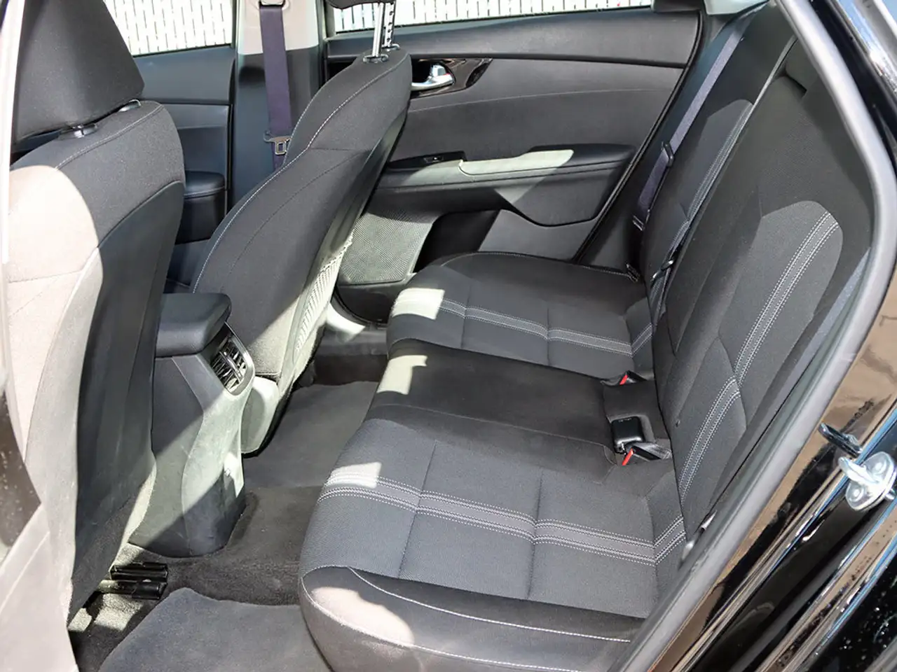 Kia Forte снимка Kia Forte