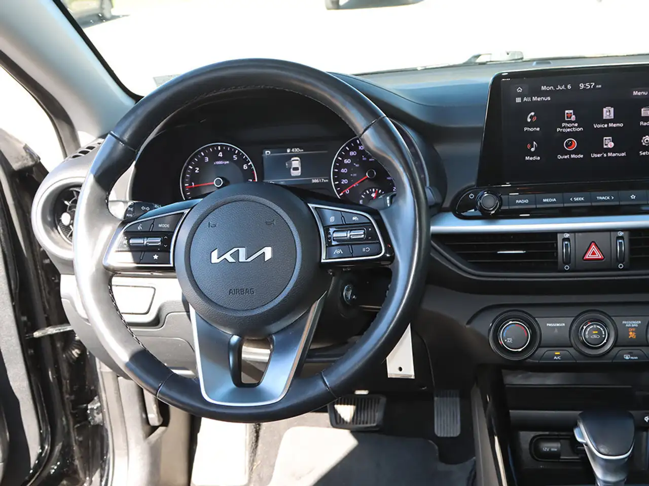 Kia Forte снимка Kia Forte
