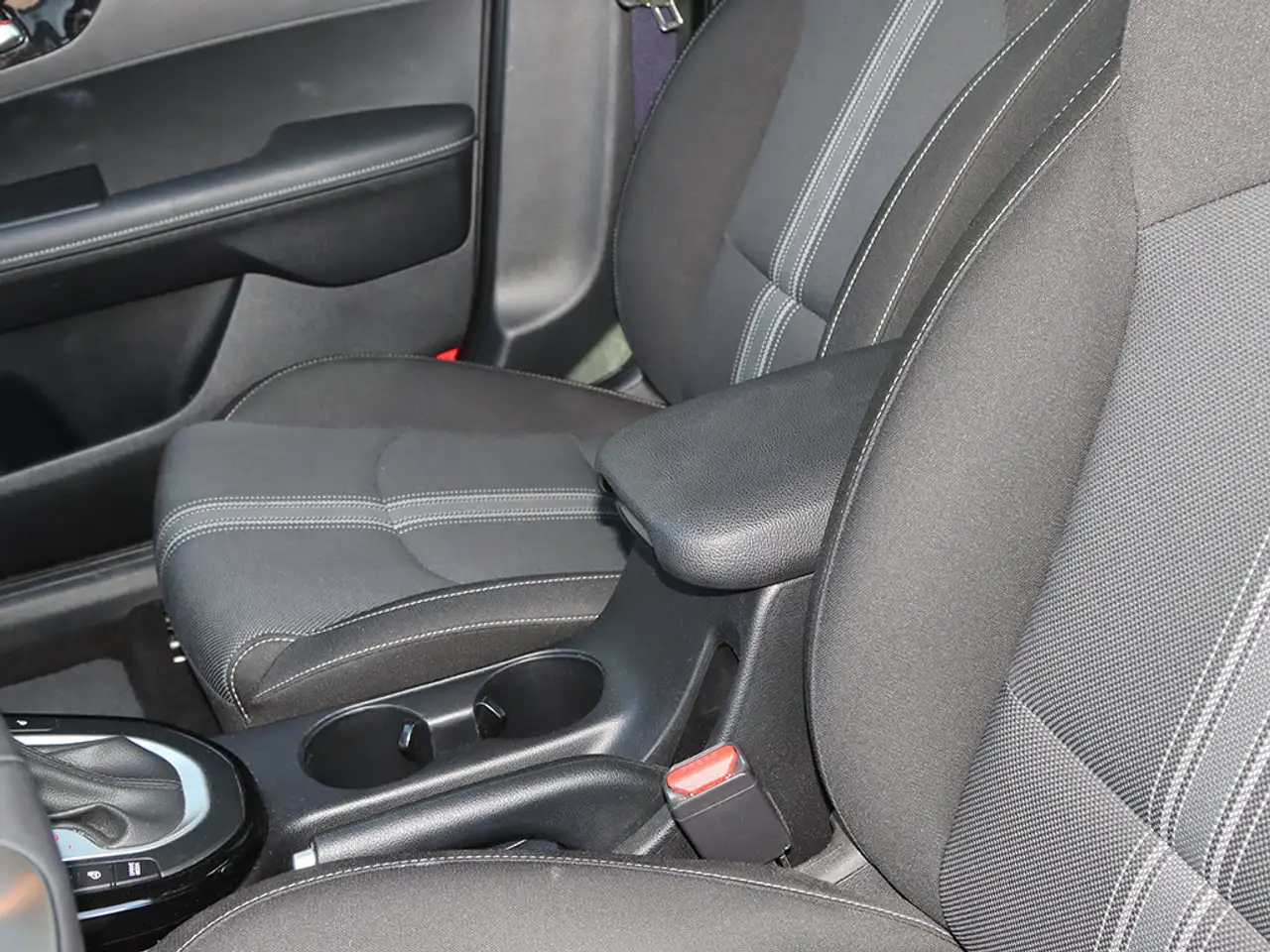 Kia Forte снимка Kia Forte