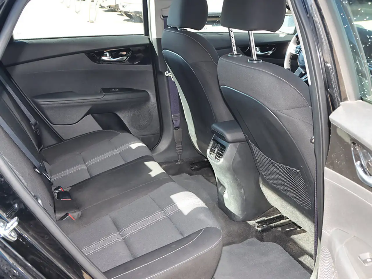 Kia Forte снимка Kia Forte