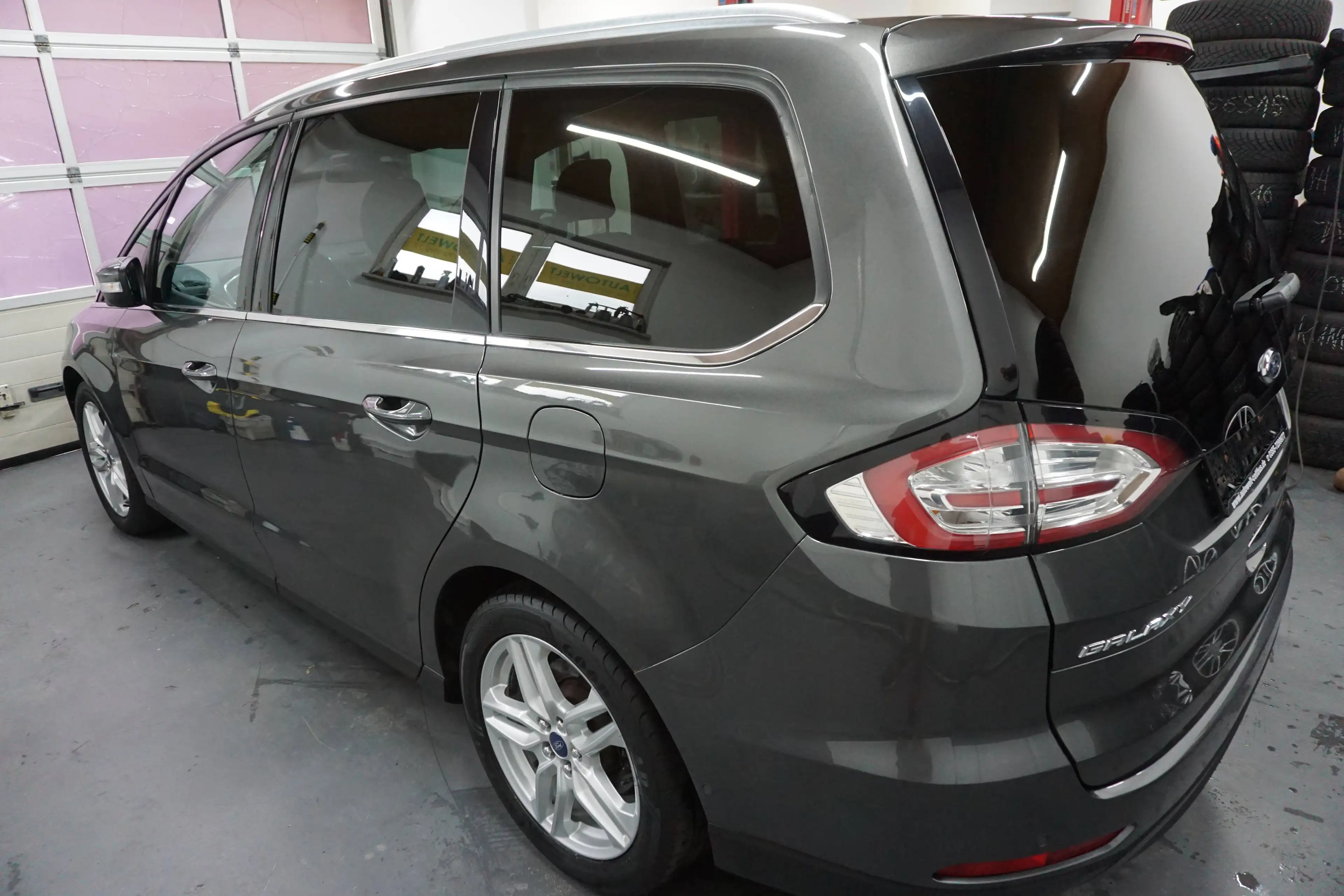 Ford Galaxy Titanium — photo 6