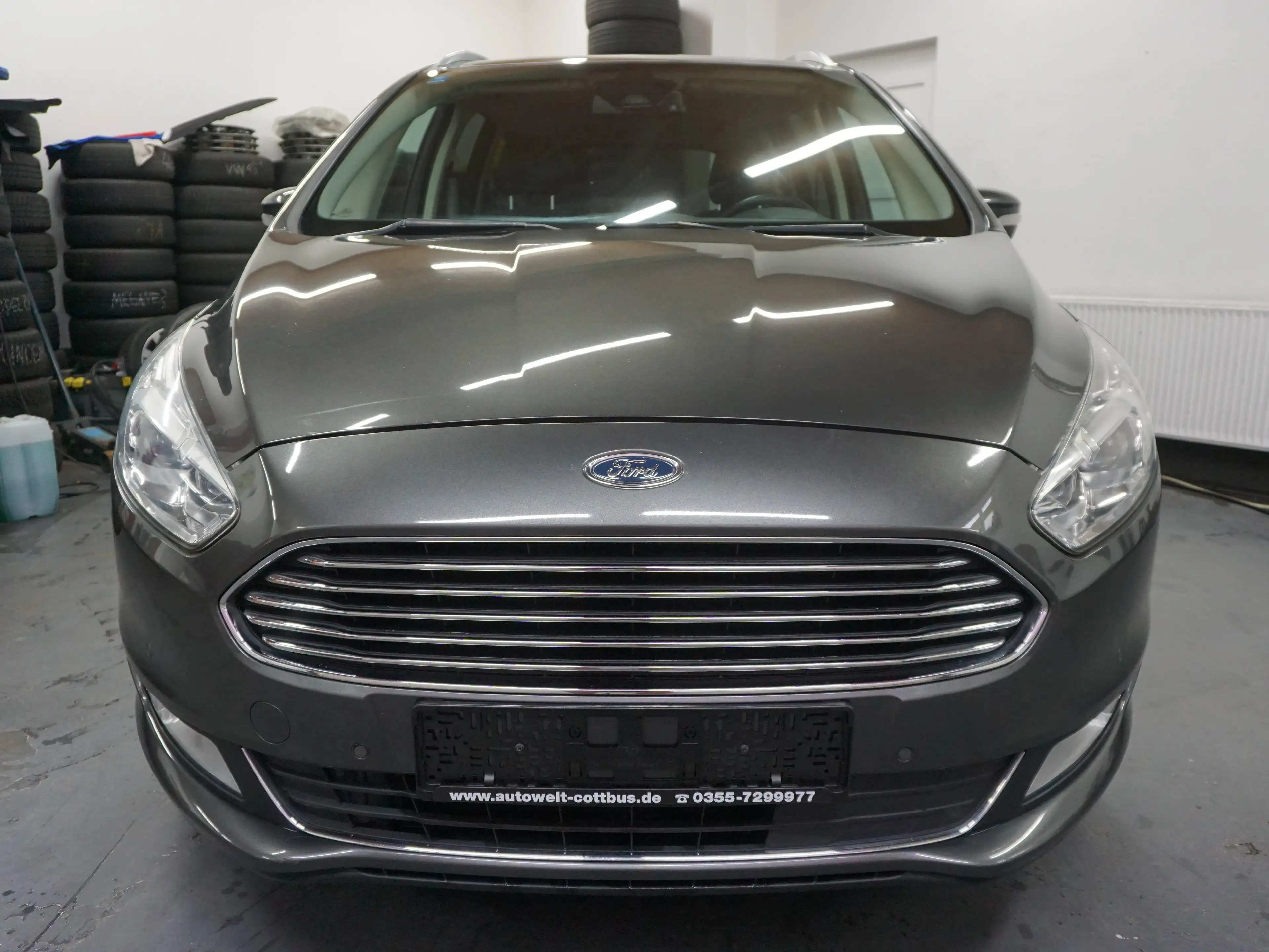 Ford Galaxy Titanium — photo 2