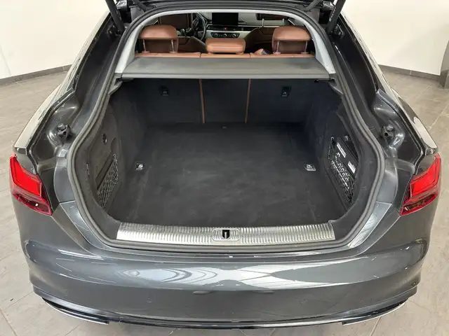 Audi A5 view 6