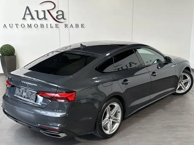 Audi A5 view 5