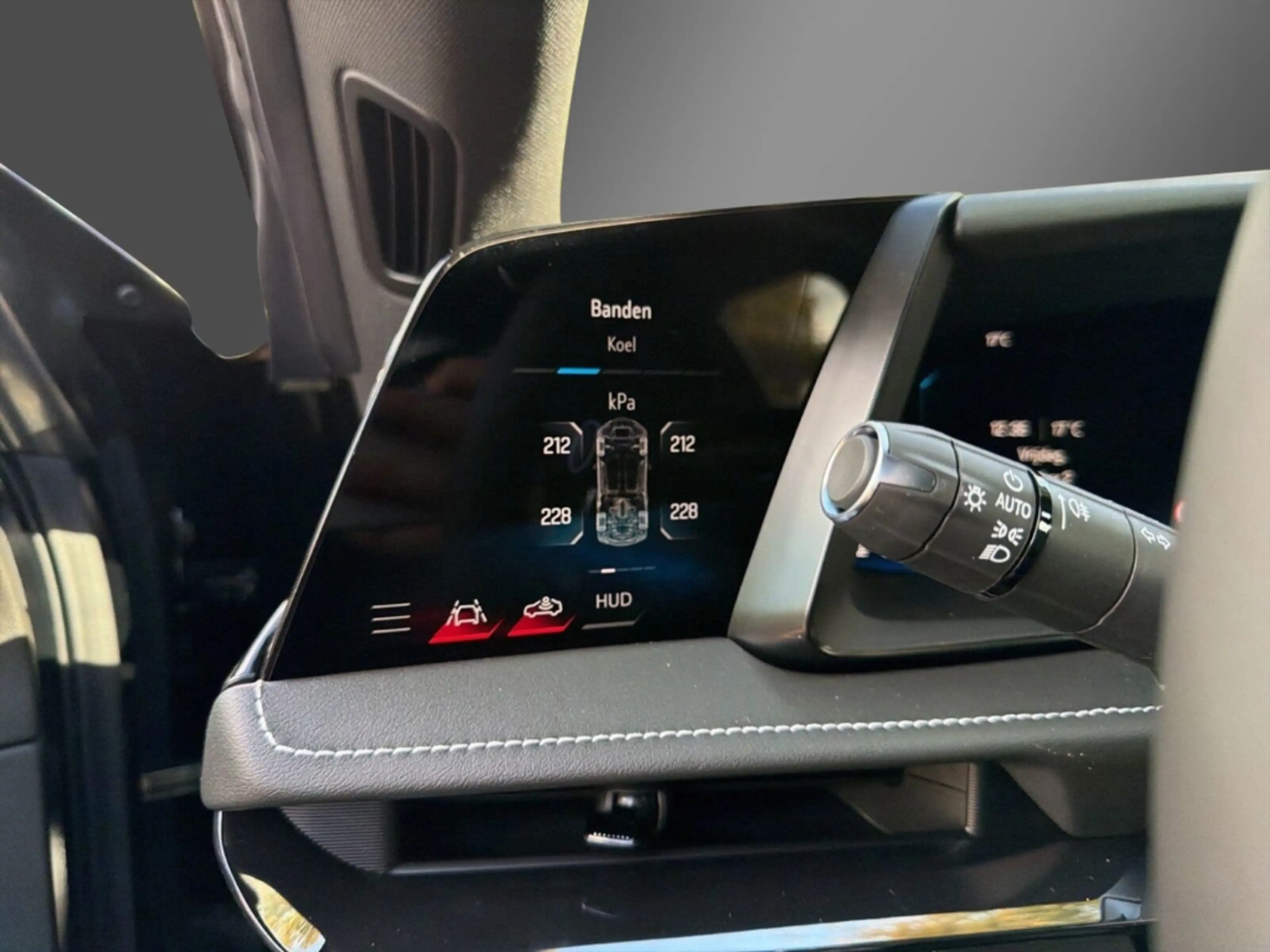 Corvette C8 Coupe 6.2 V8 MY26 2LT Facelift -mit Werksgarantie — photo 12