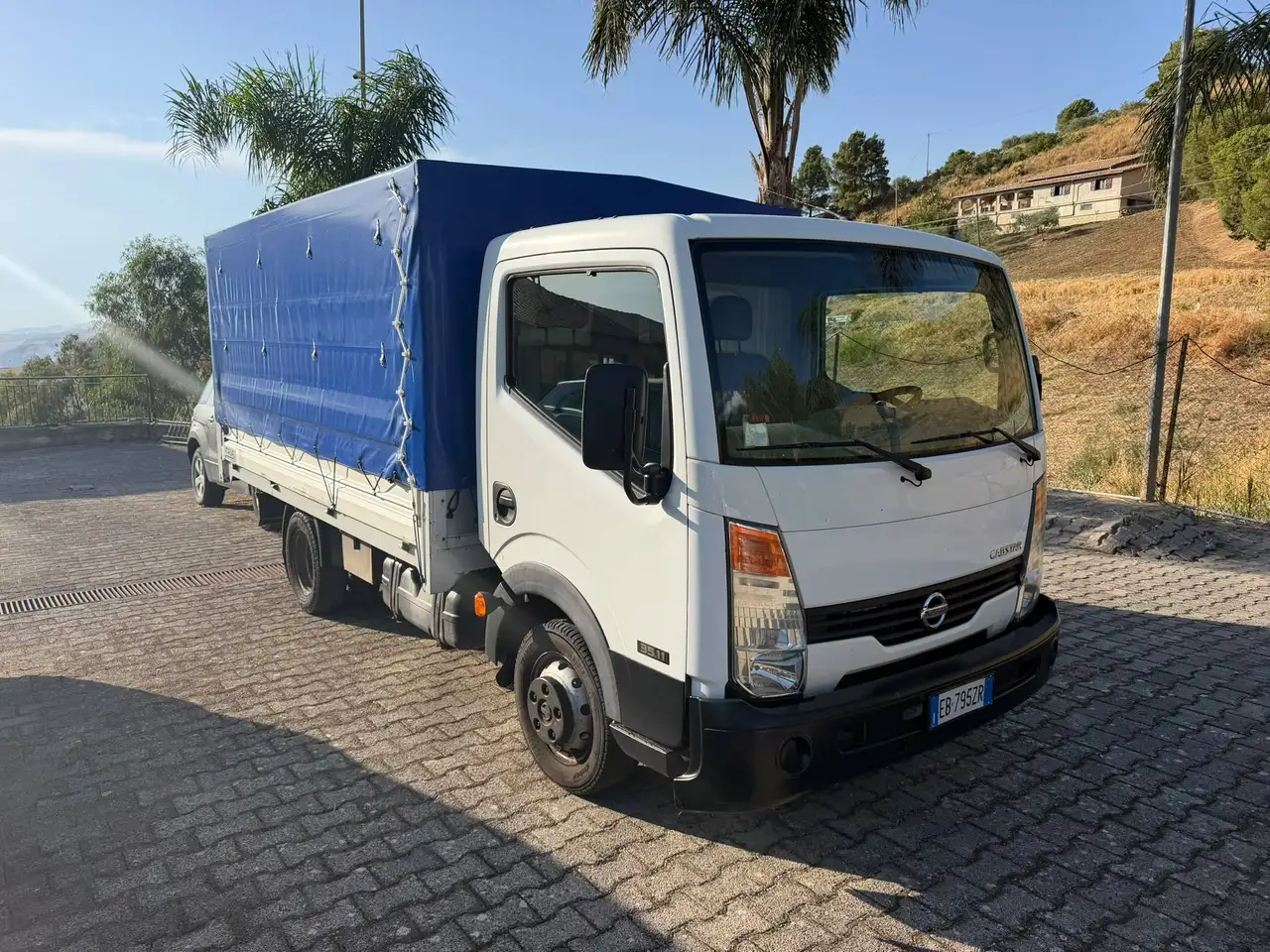 Nissan Cabstar