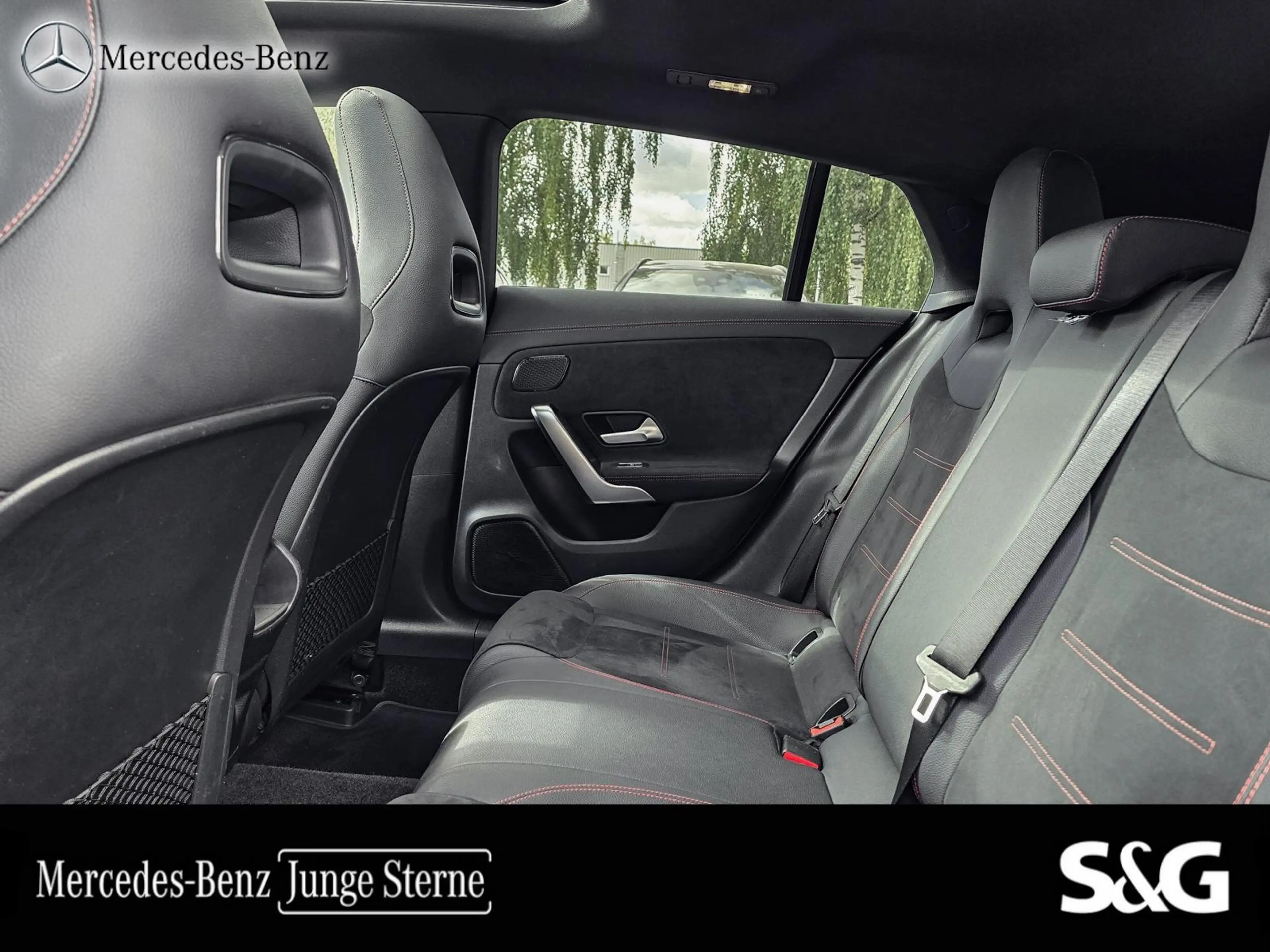 Mercedes-Benz CLA 35 AMG Night+Pano+HUD+MBUX — photo 10
