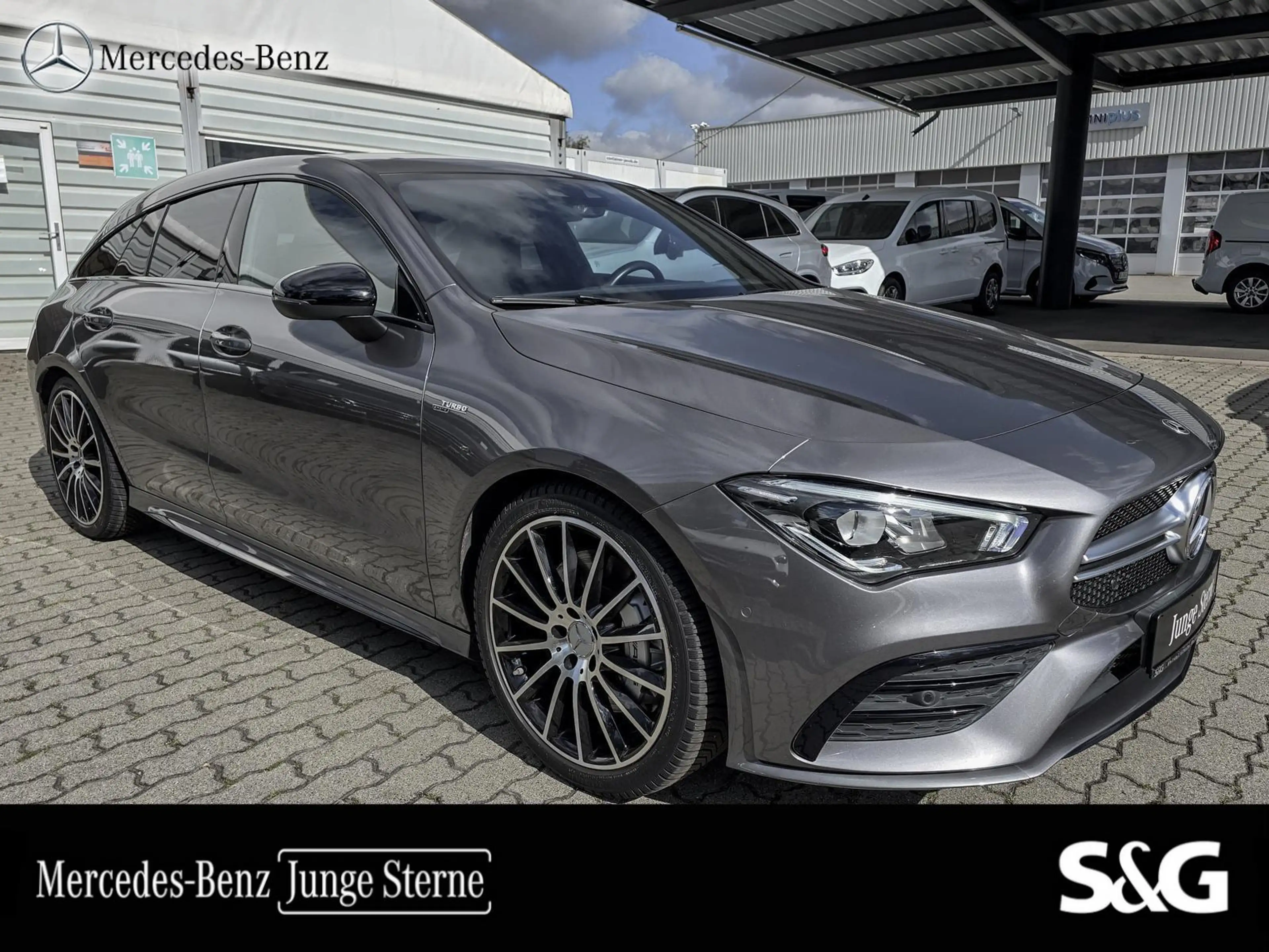 Mercedes-Benz CLA 35 AMG Night+Pano+HUD+MBUX — photo 3