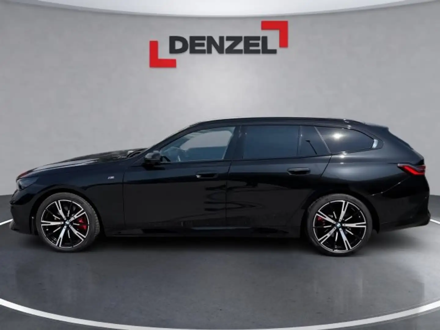 BMW 540 d xDrive Touring G61 Schwarz - 2